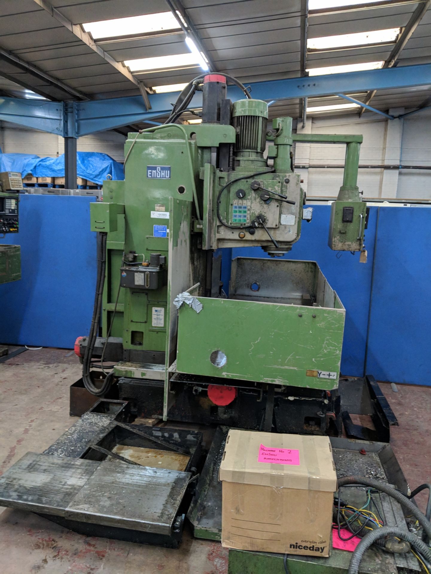 Enshu model NBV450 milling machine complete with Fanuc control unit on swing out arm, including wide - Image 7 of 7