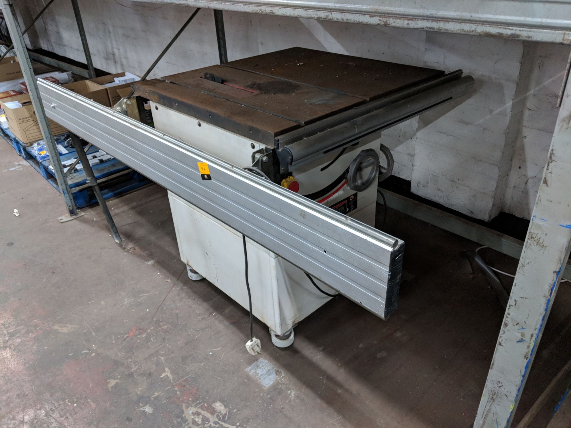 10" table saw MJ2325C IMPORTANT: Please remember goods successfully bid upon must be paid for and - Image 3 of 7