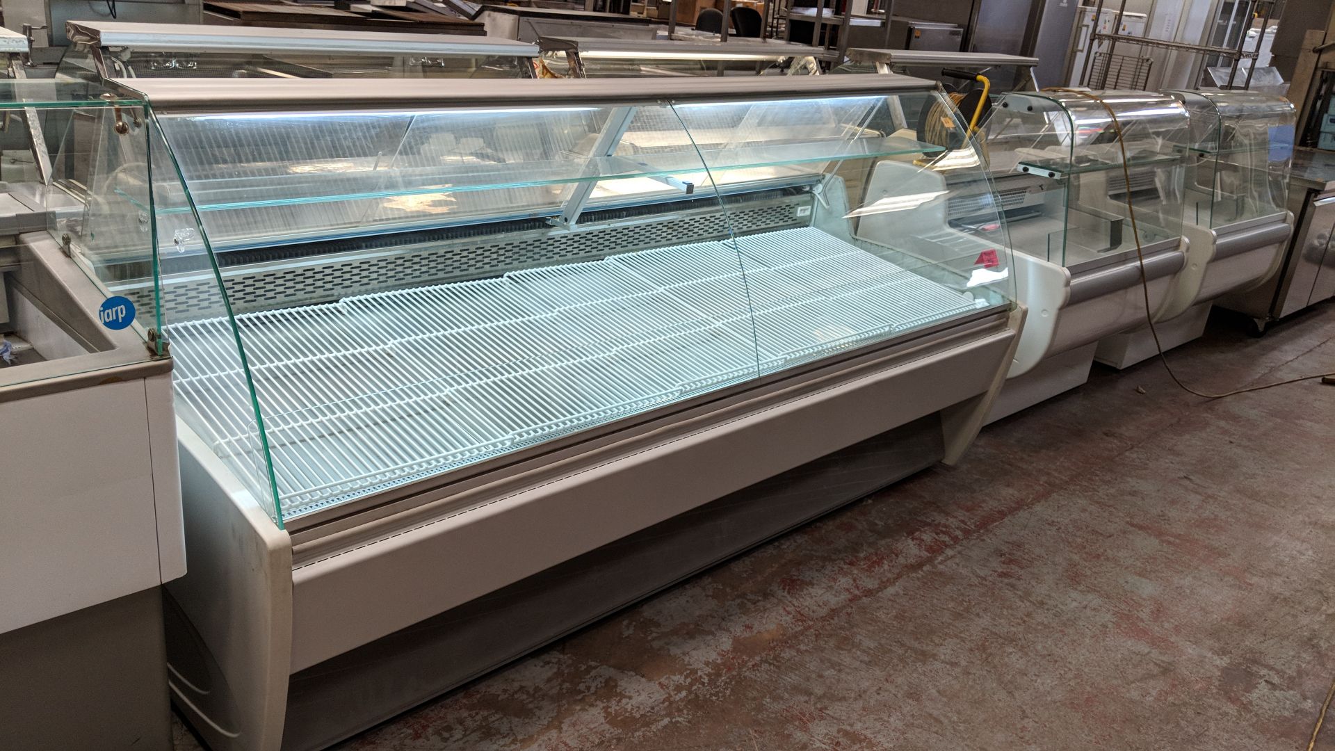 Frilixa Maxime large refrigerated serve over counter circa 2500mm long IMPORTANT: Please remember - Bild 2 aus 14