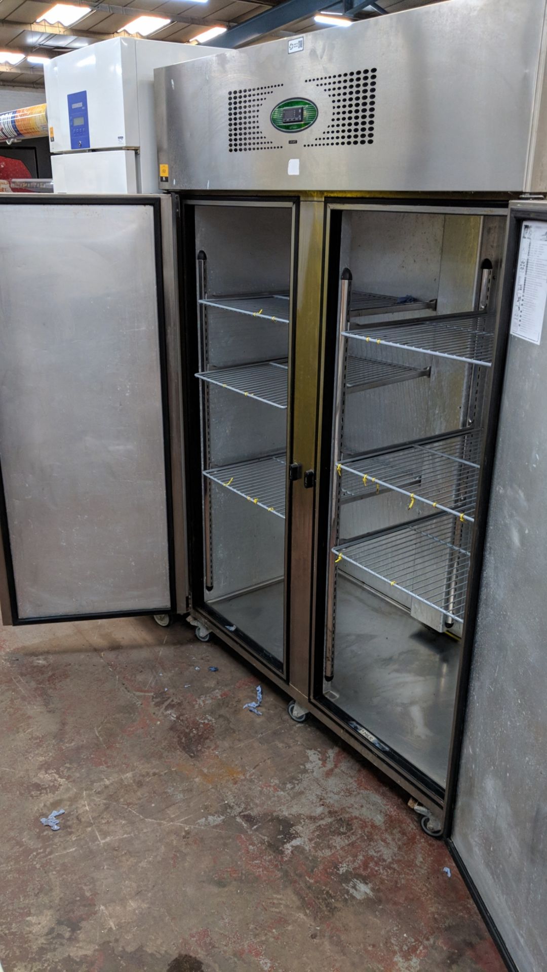 Foster very large stainless steel twin door fridge, model EPROG 1350H IMPORTANT: Please remember - Bild 3 aus 4