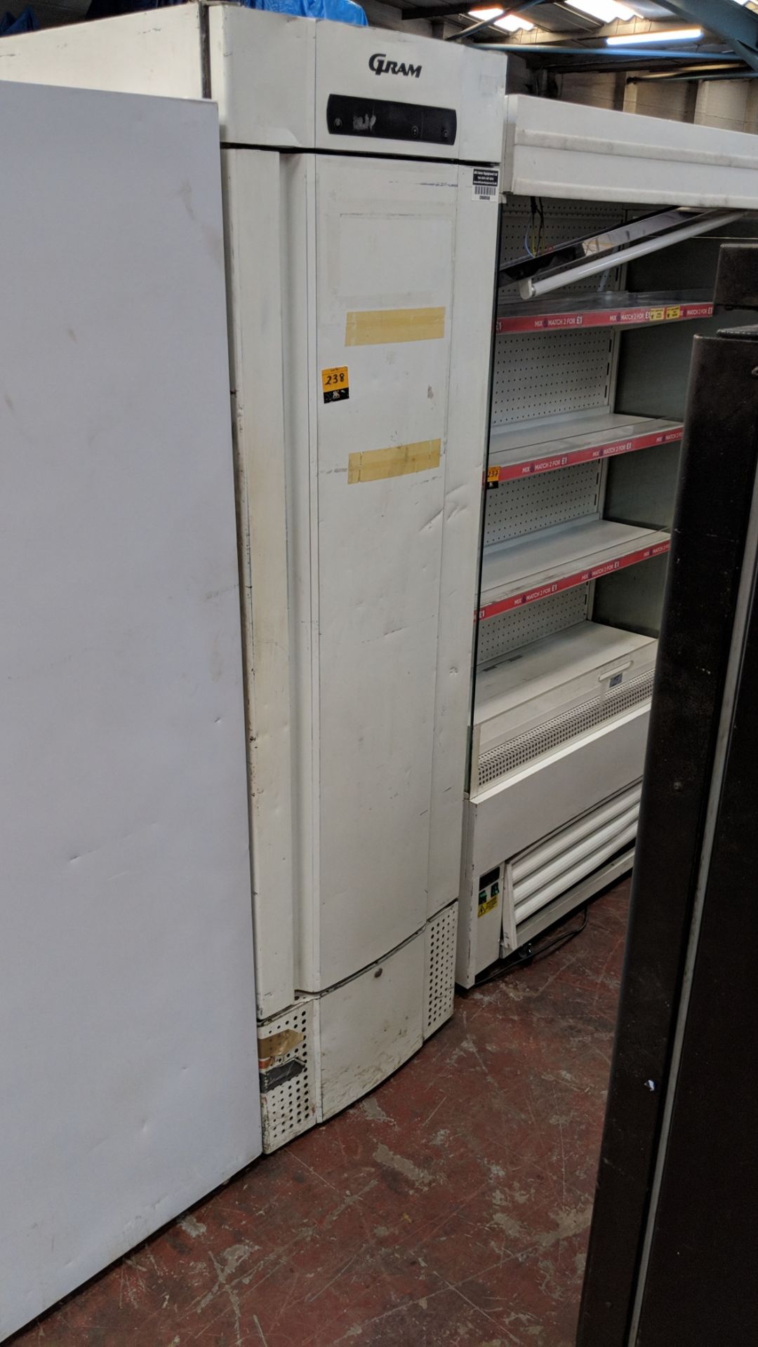 Gram white tall fridge, model MIDI K 425 IMPORTANT: Please remember goods successfully bid upon must