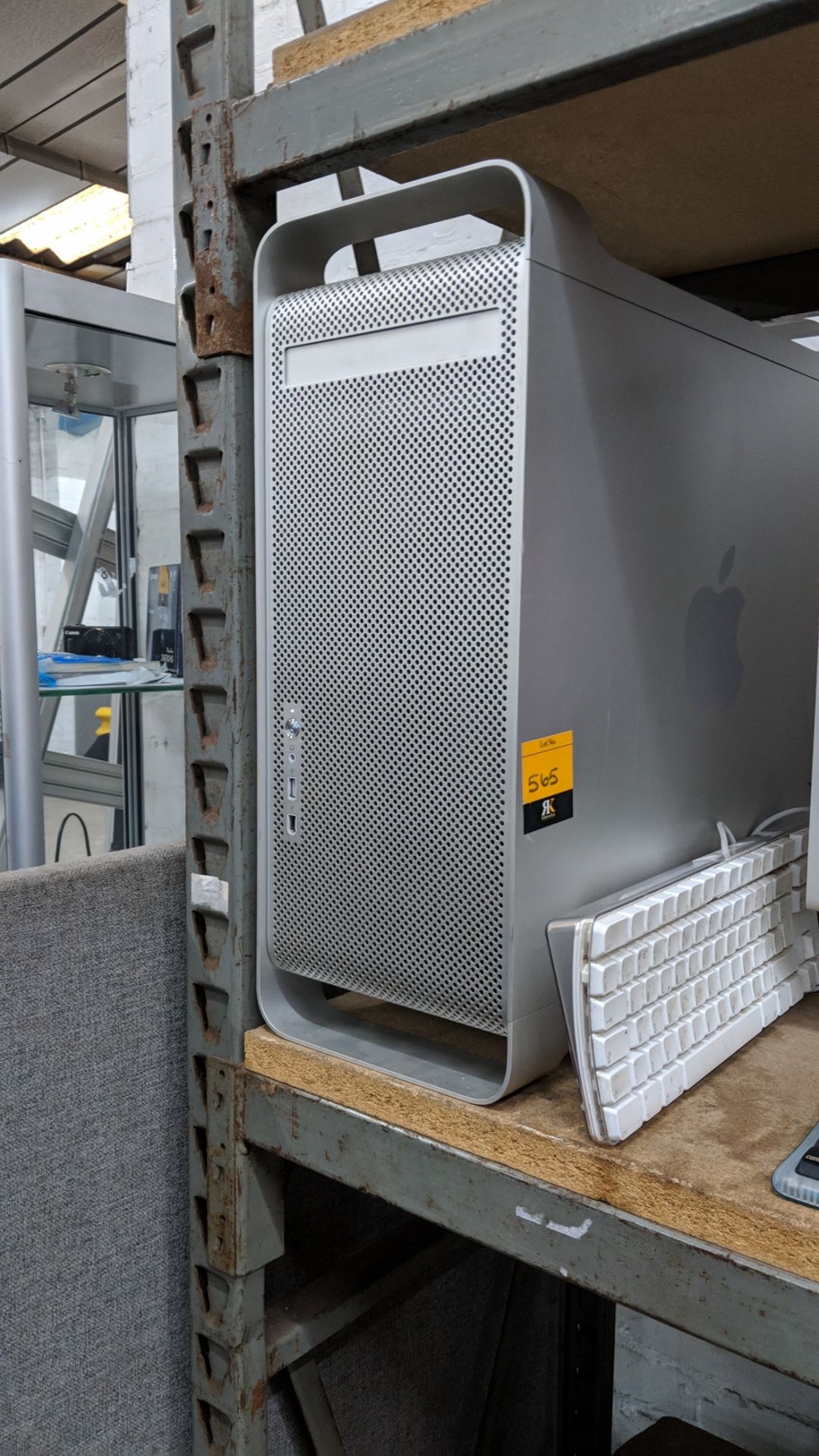 Apple PowerMac G5 model A1047 EMC number 2061 desktop computer, with 2GHz processor, 160Gb hard - Image 3 of 6