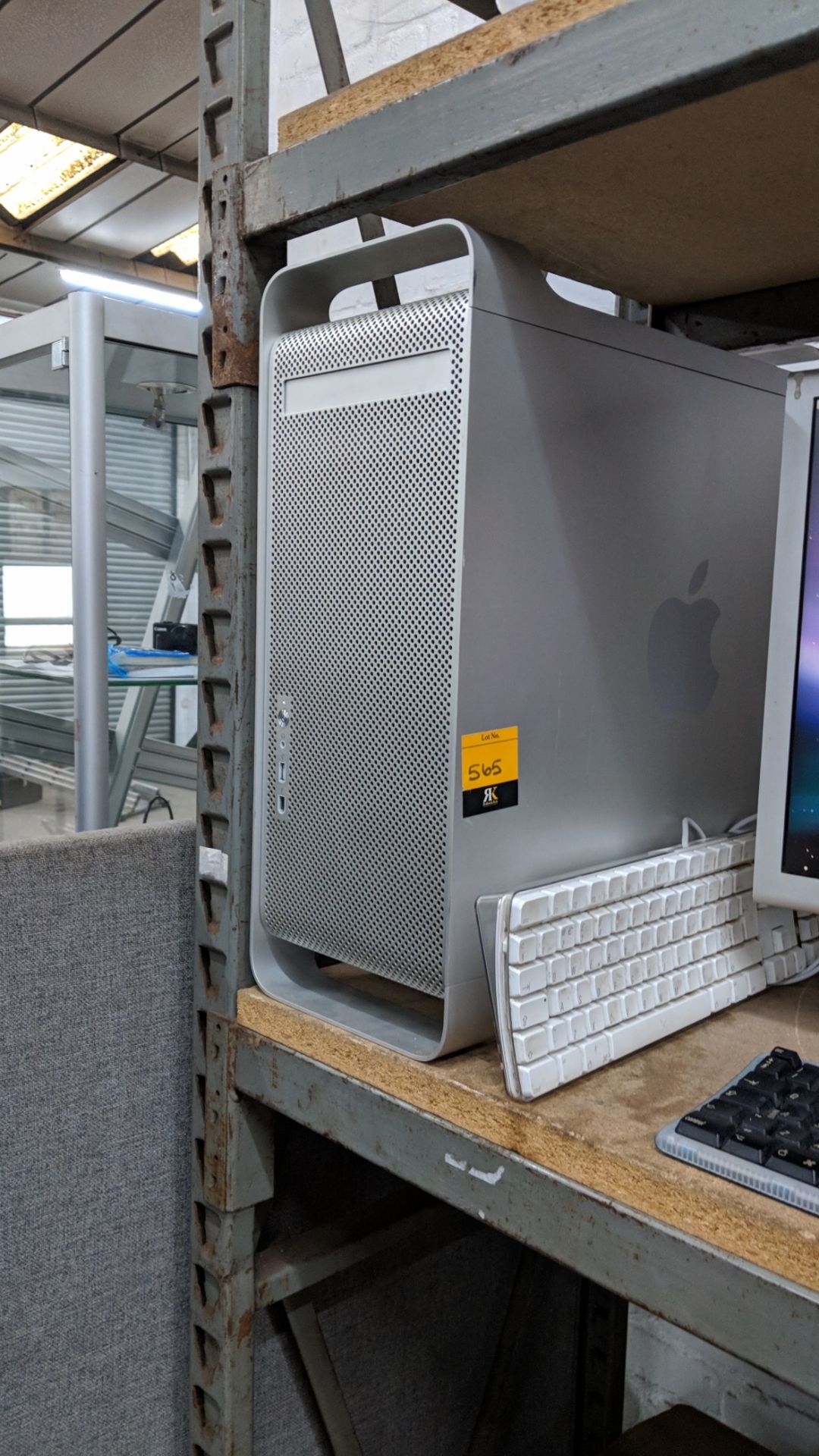 Apple PowerMac G5 model A1047 EMC number 2061 desktop computer, with 2GHz processor, 160Gb hard - Image 2 of 6