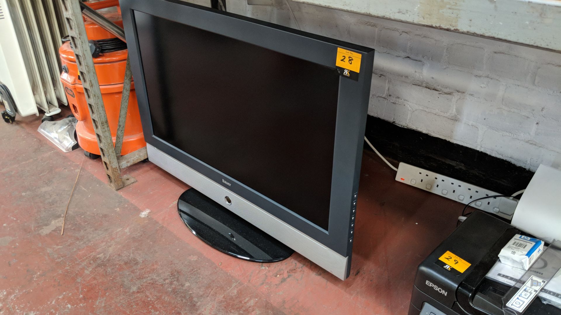 Bauer 32" LCD TV IMPORTANT: Please remember goods successfully bid upon must be paid for and - Image 2 of 2