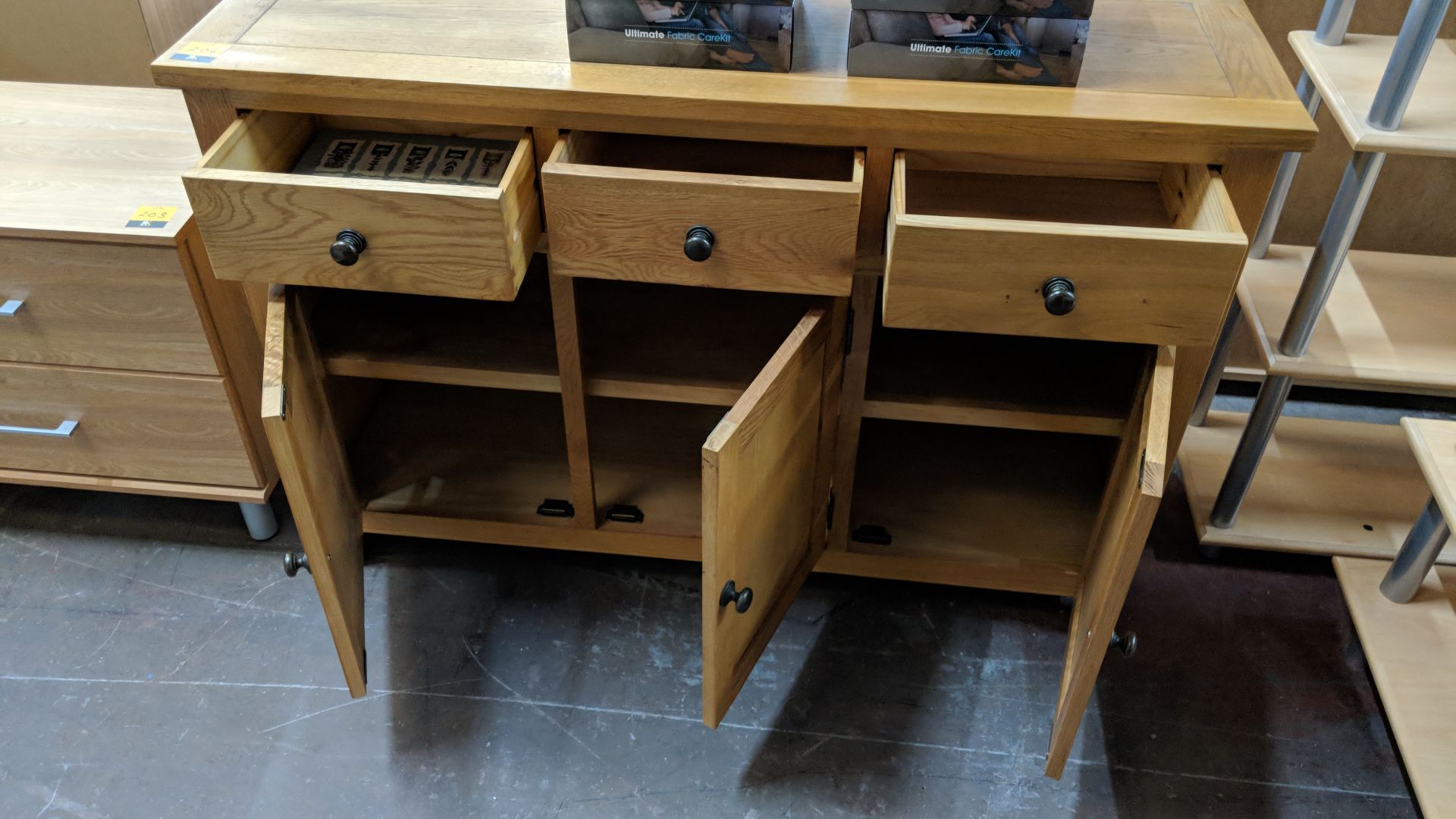 3 door sideboard. NB matches lot 209 IMPORTANT: Please remember goods successfully bid upon must - Image 4 of 4