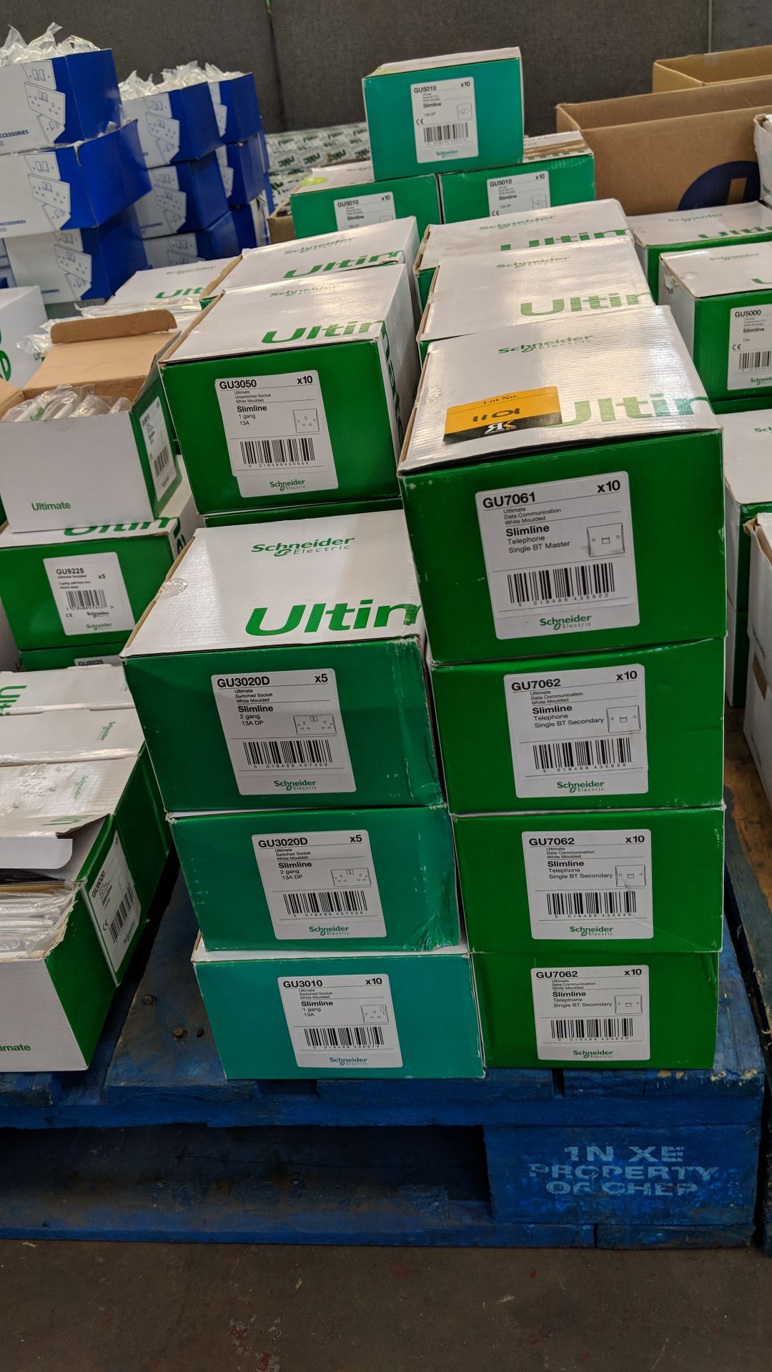 Approx. 50 boxes of assorted Schneider Electric Ultimate plates, sockets, switches and more The vast - Image 2 of 7