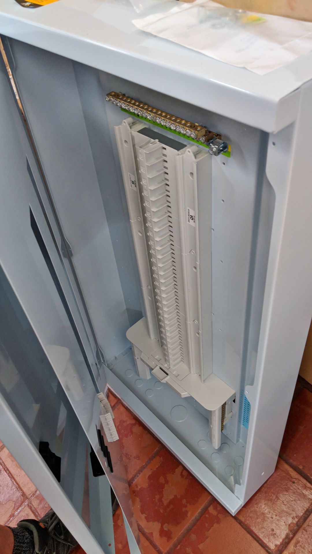 2 off Schneider Electric 54 Single Pole Ways Type B distribution boards The vast majority of - Image 3 of 3
