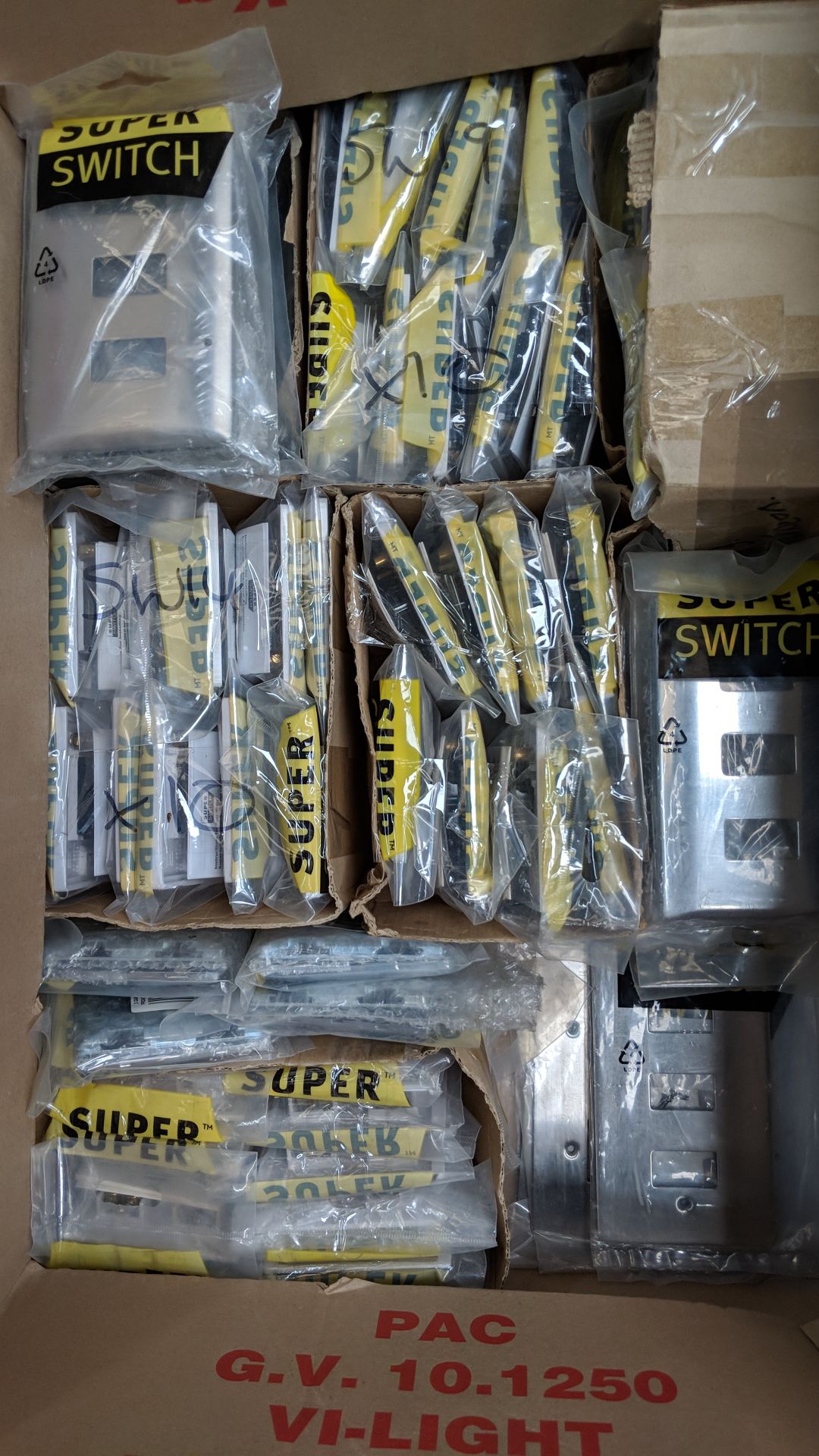 Contents of a crate of assorted Super Switch metal plates - crate excluded The vast majority of - Image 3 of 3