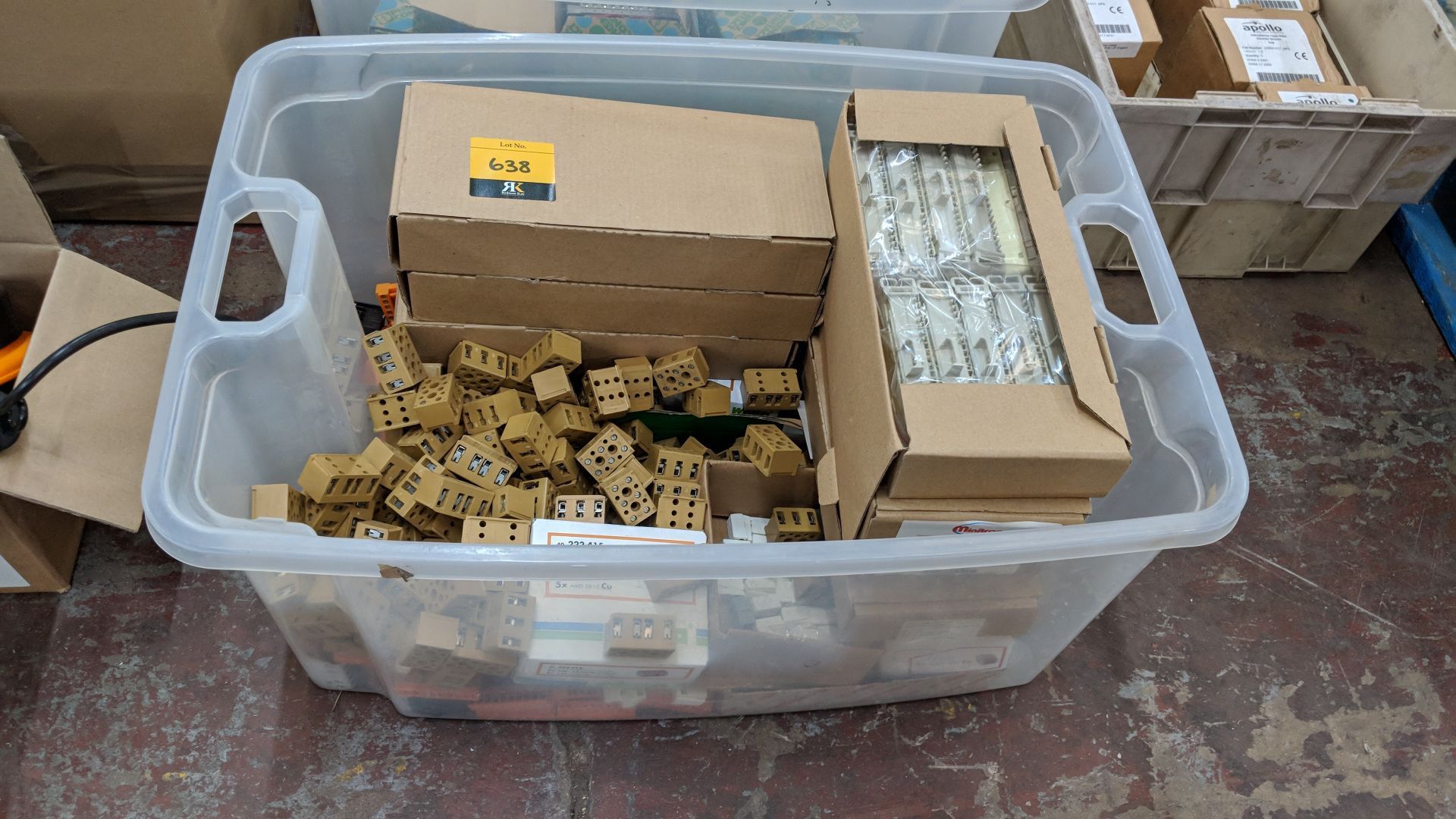 Contents of 2 crates of assorted electrical connectors - crates excluded The vast majority of - Image 2 of 5