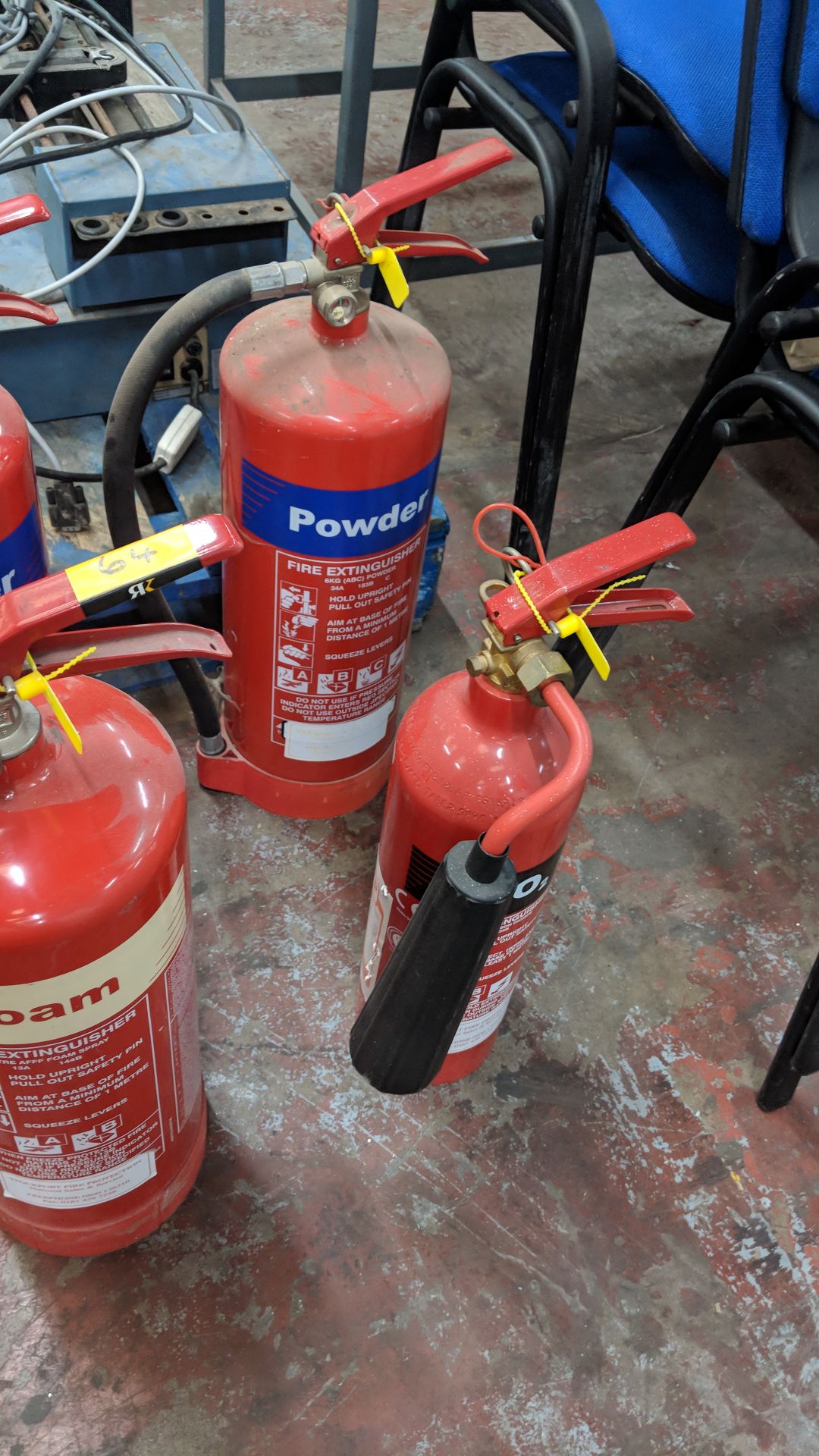 4 off assorted fire extinguishers - Image 3 of 4