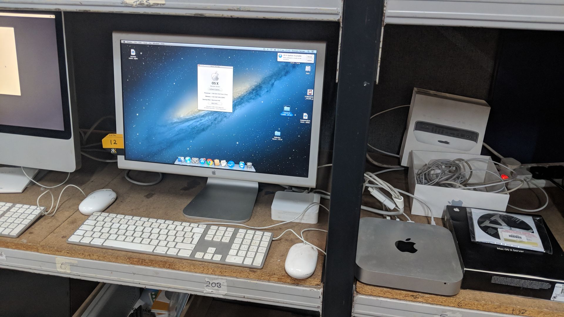 Apple Mac Mini computer with Apple cinema display monitor, including 10 client server software - Image 4 of 9