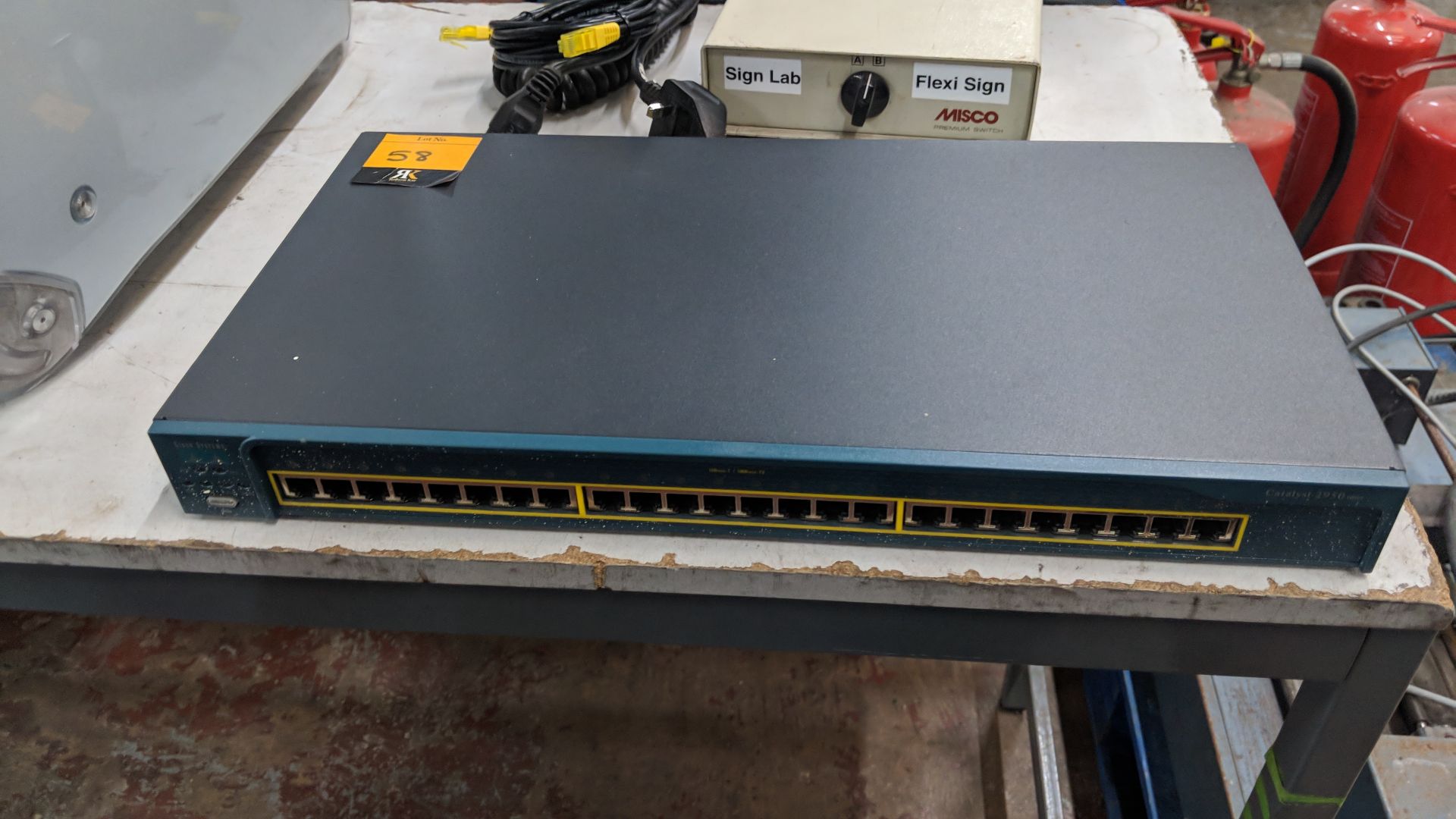 Cisco Catalyst 2950 switch plus Misco premium switch - Image 2 of 6