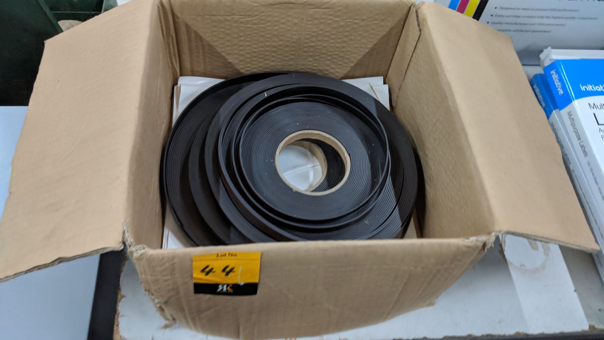 Quantity of adhesive magnetic strip - Image 2 of 3