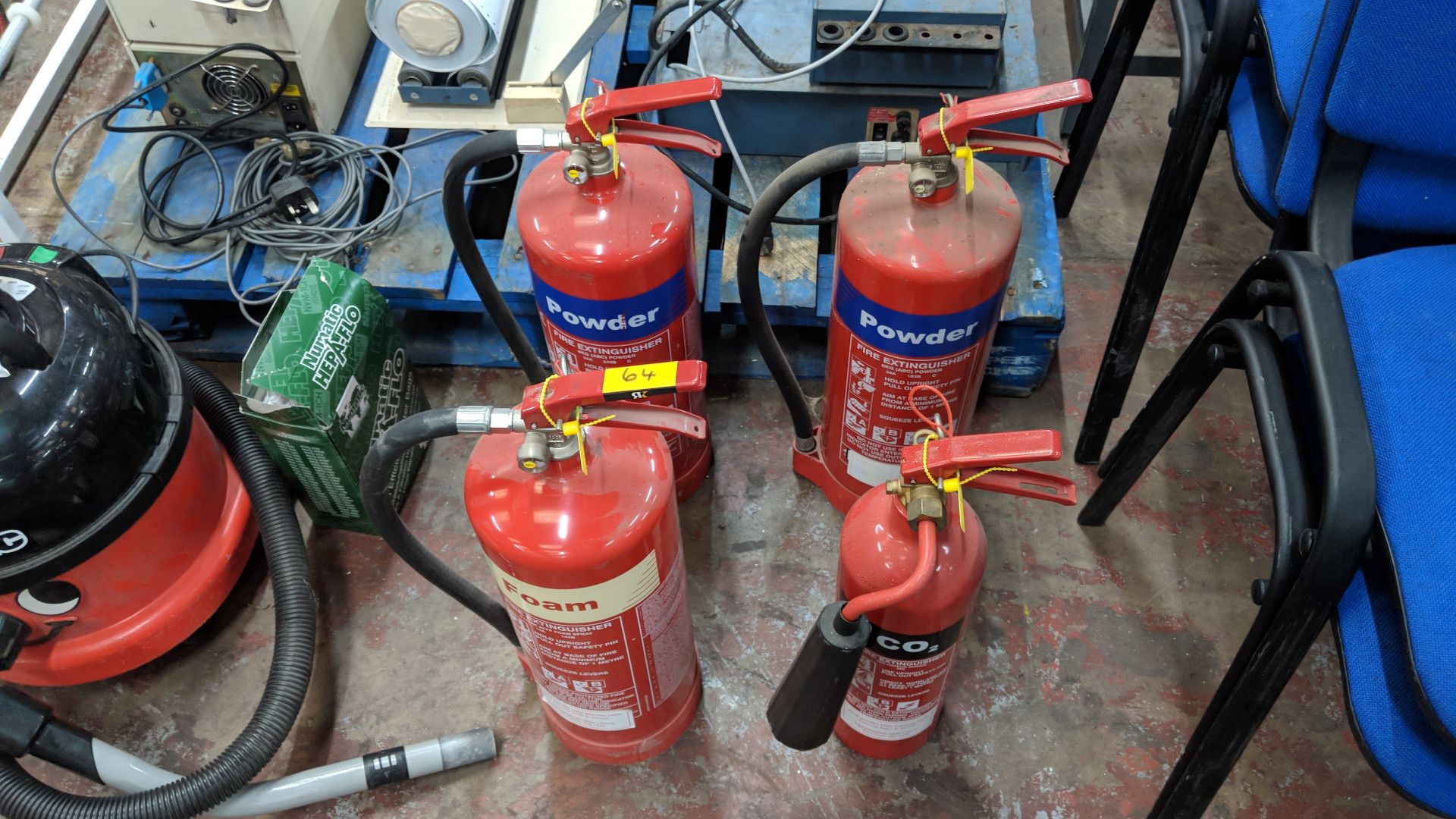 4 off assorted fire extinguishers - Image 4 of 4