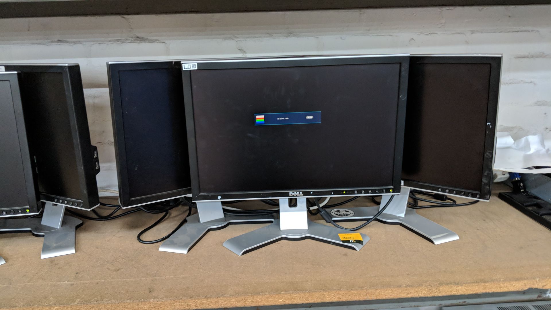 3 off Dell 20" widescreen LCD monitors IMPORTANT: Please remember goods successfully bid upon must - Image 2 of 3