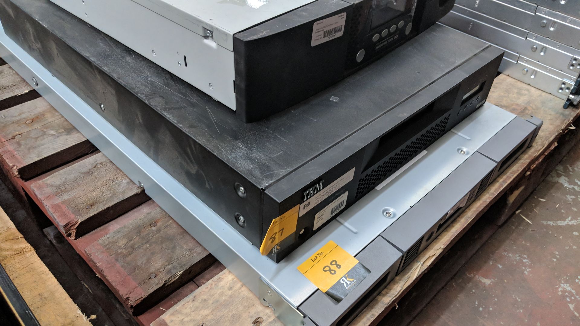 IBM Total Storage 3581-L3H tape auto loader LTO Ultrium 3 IMPORTANT: Please remember goods - Image 2 of 5