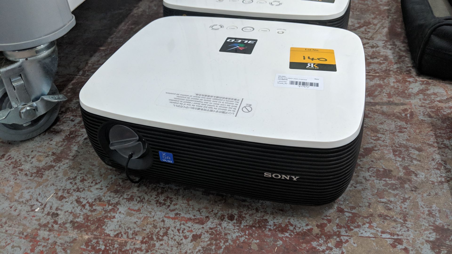 Sony model VPL-EX3 data projector IMPORTANT: Please remember goods successfully bid upon must be - Image 3 of 5