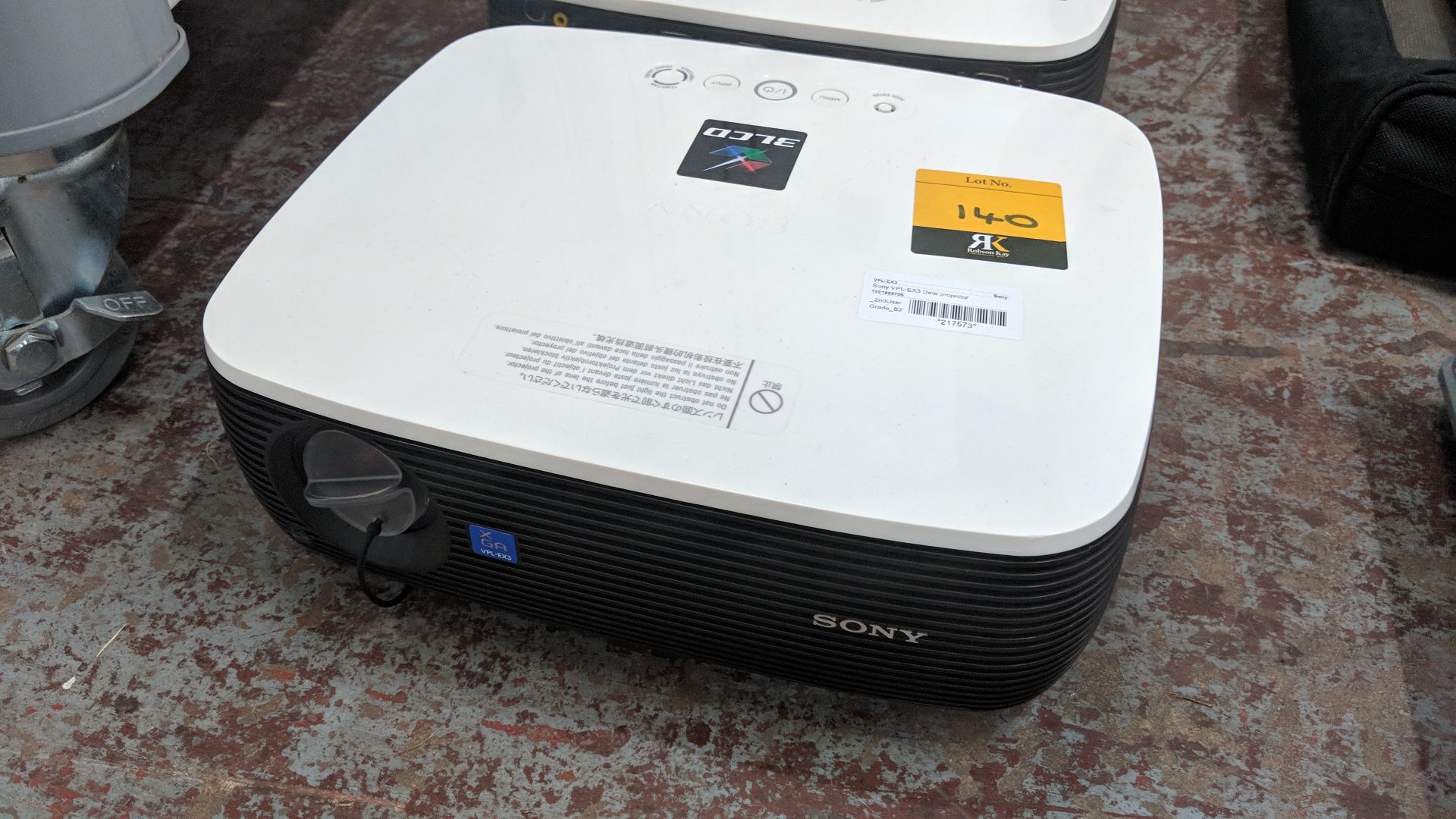 Sony model VPL-EX3 data projector IMPORTANT: Please remember goods successfully bid upon must be - Image 2 of 5