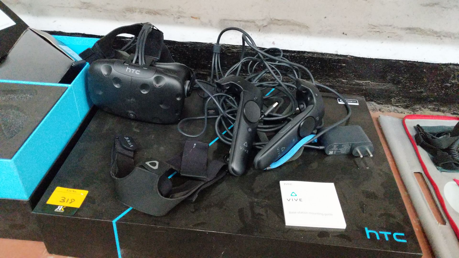 HTC Vive virtual reality headset plus 2 controllers & assorted other ancillary items NB. We