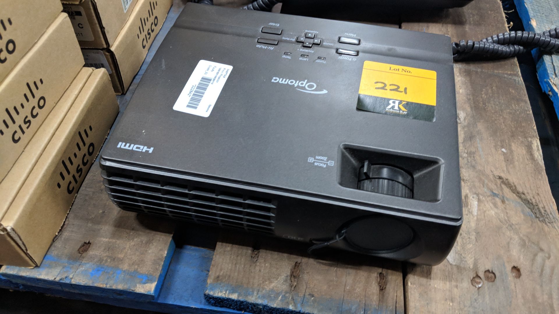 Optoma model DAEPTGUUI compact projector IMPORTANT: Please remember goods successfully bid upon must - Image 2 of 3
