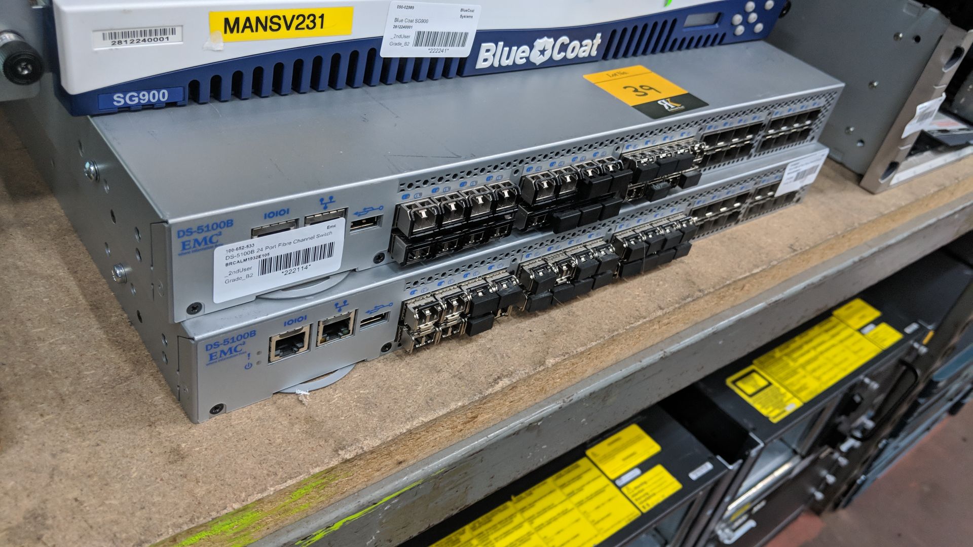 2 off EMC model DS-5100B 24/40-port fibre channel switches IMPORTANT: Please remember goods - Image 7 of 11