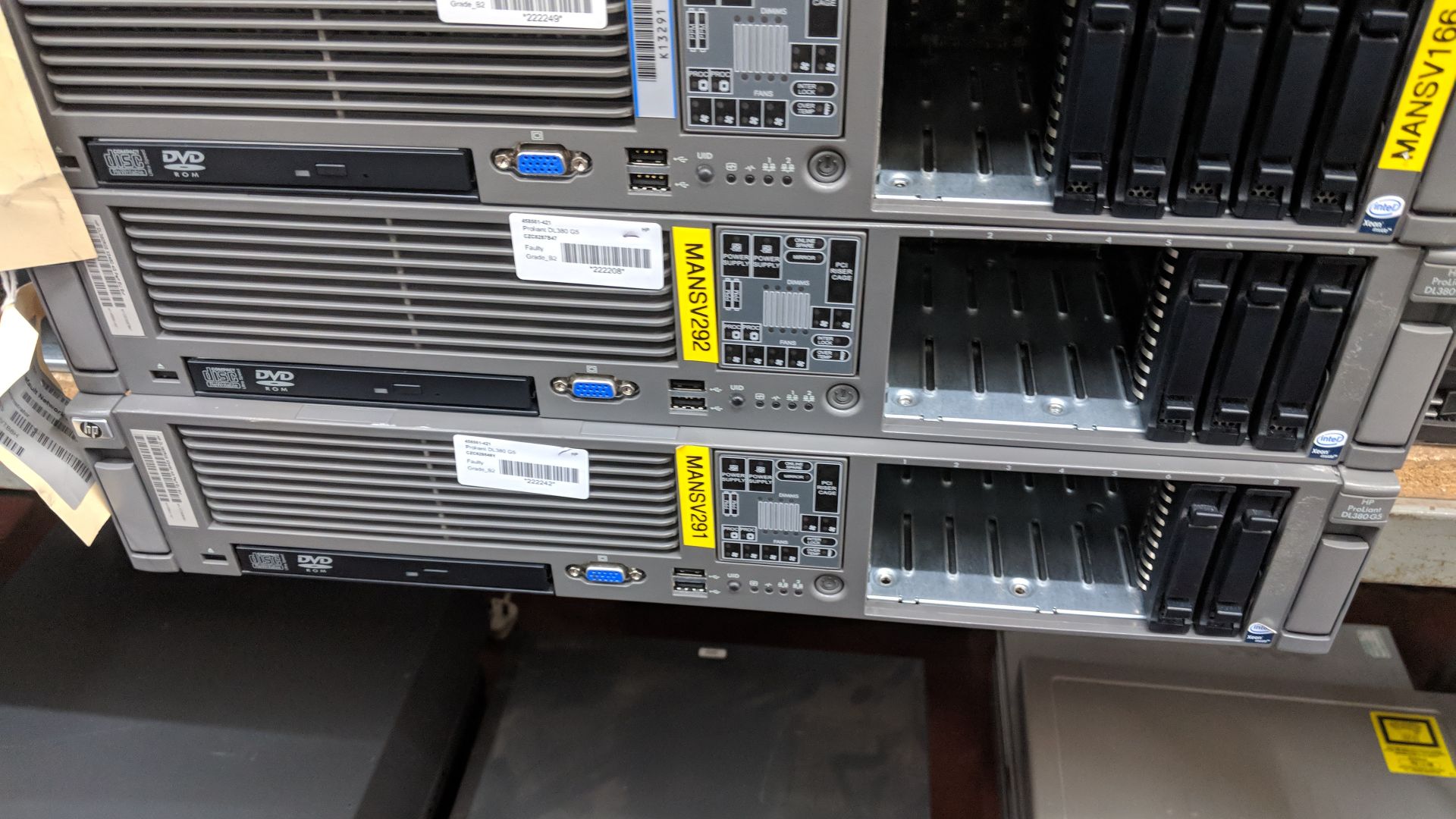 4 off HP Proliant DL380 G5 rack mountable servers with assorted processor & other specifications - Image 5 of 13