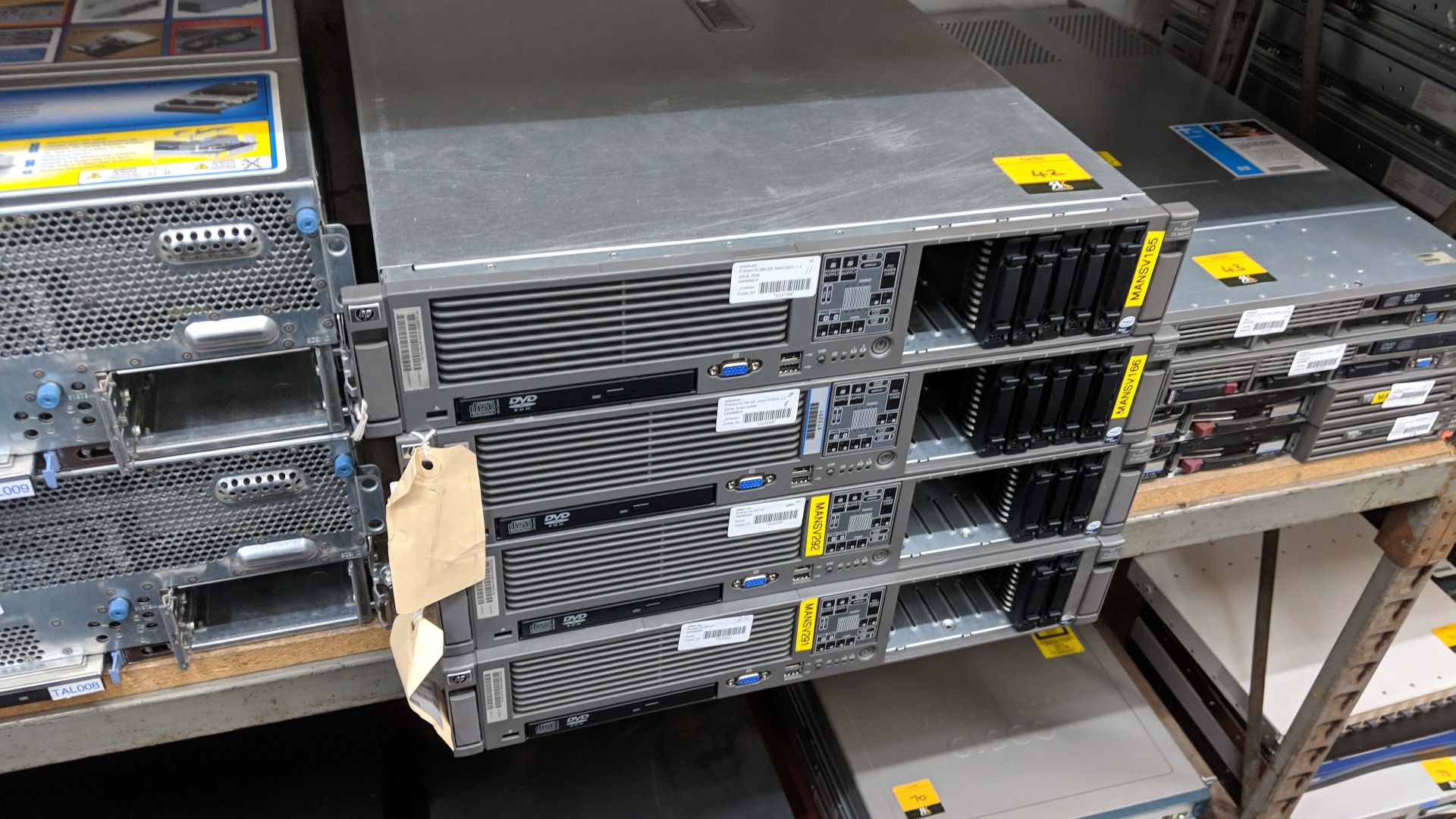 4 off HP Proliant DL380 G5 rack mountable servers with assorted processor & other specifications