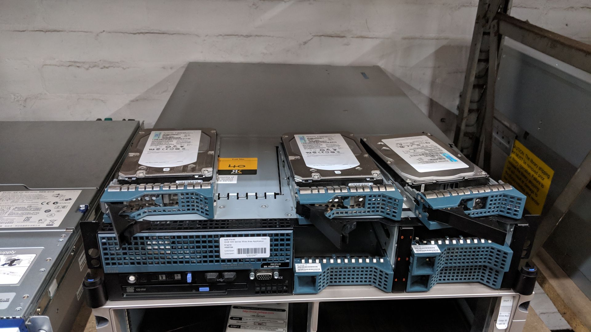 Cisco WAE 600 series wide area application engine incorporating 3 off 300Gb HDDs, plus NetApp 14 bay - Image 5 of 10