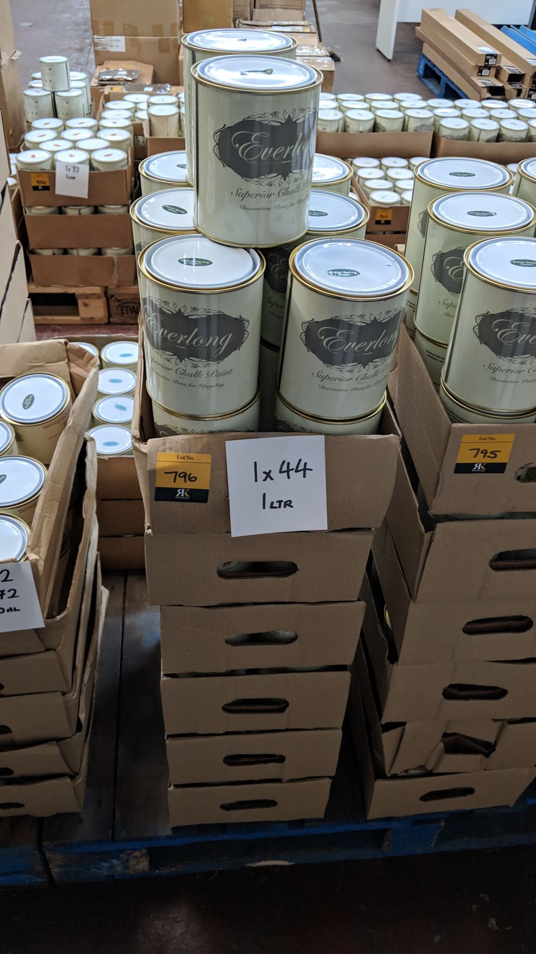 44 off 1 litre tins of Everlong branded superior chalk paint - colour British Racing Green This