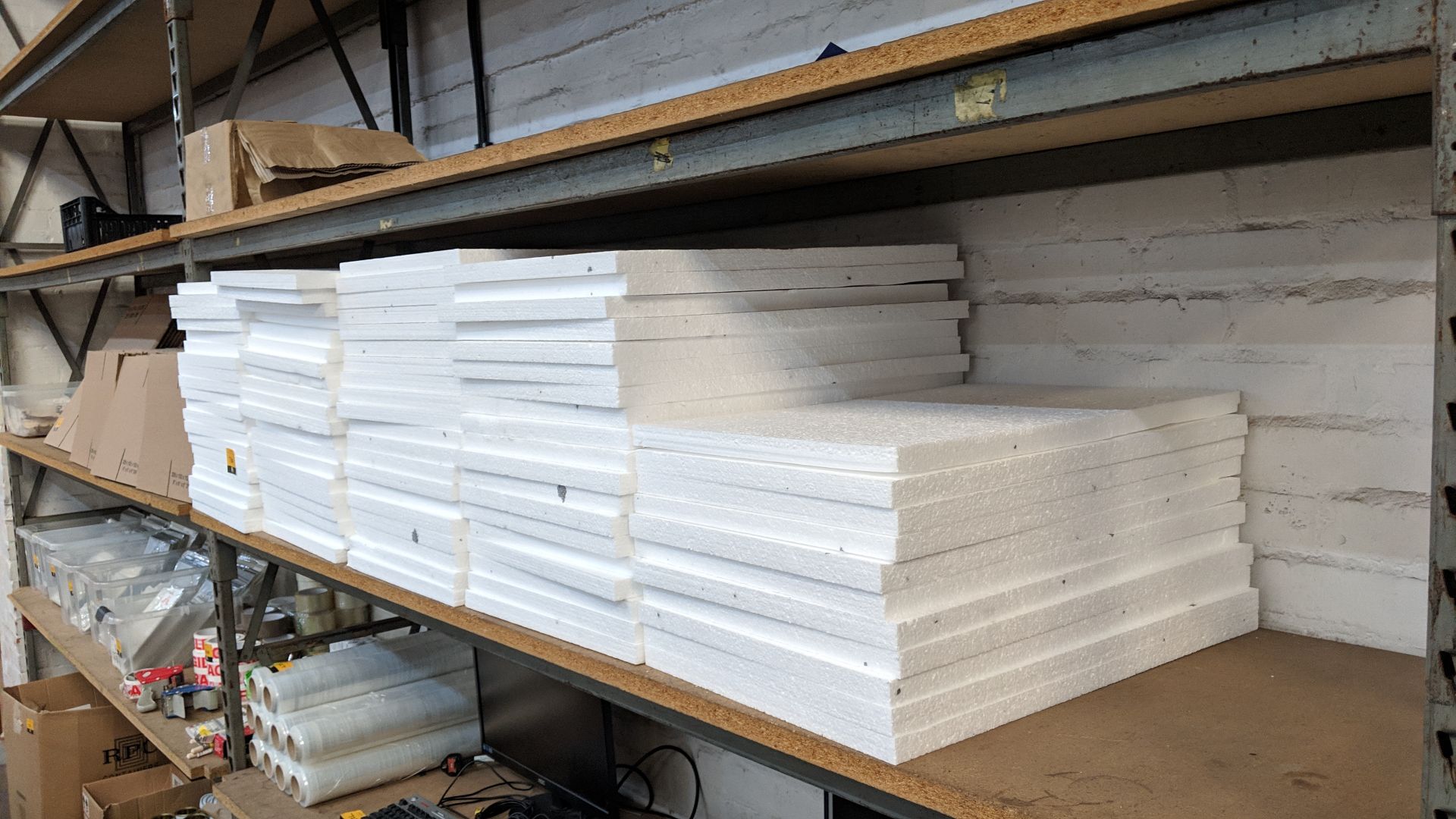 The contents of a bay of polystyrene sheets, in 5 stacks, each sheet measuring approximately 600mm x - Image 4 of 4