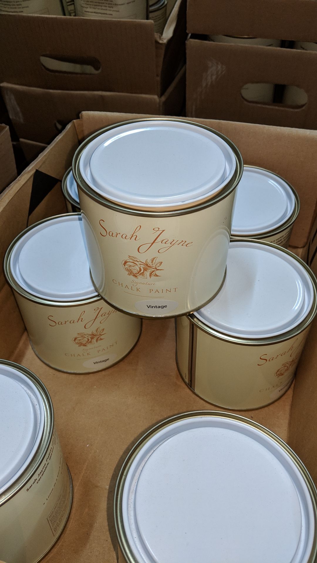 28 off 500ml tins of Sarah Jayne signature chalk paint - colour Vintage This lot is one of a - Image 2 of 2