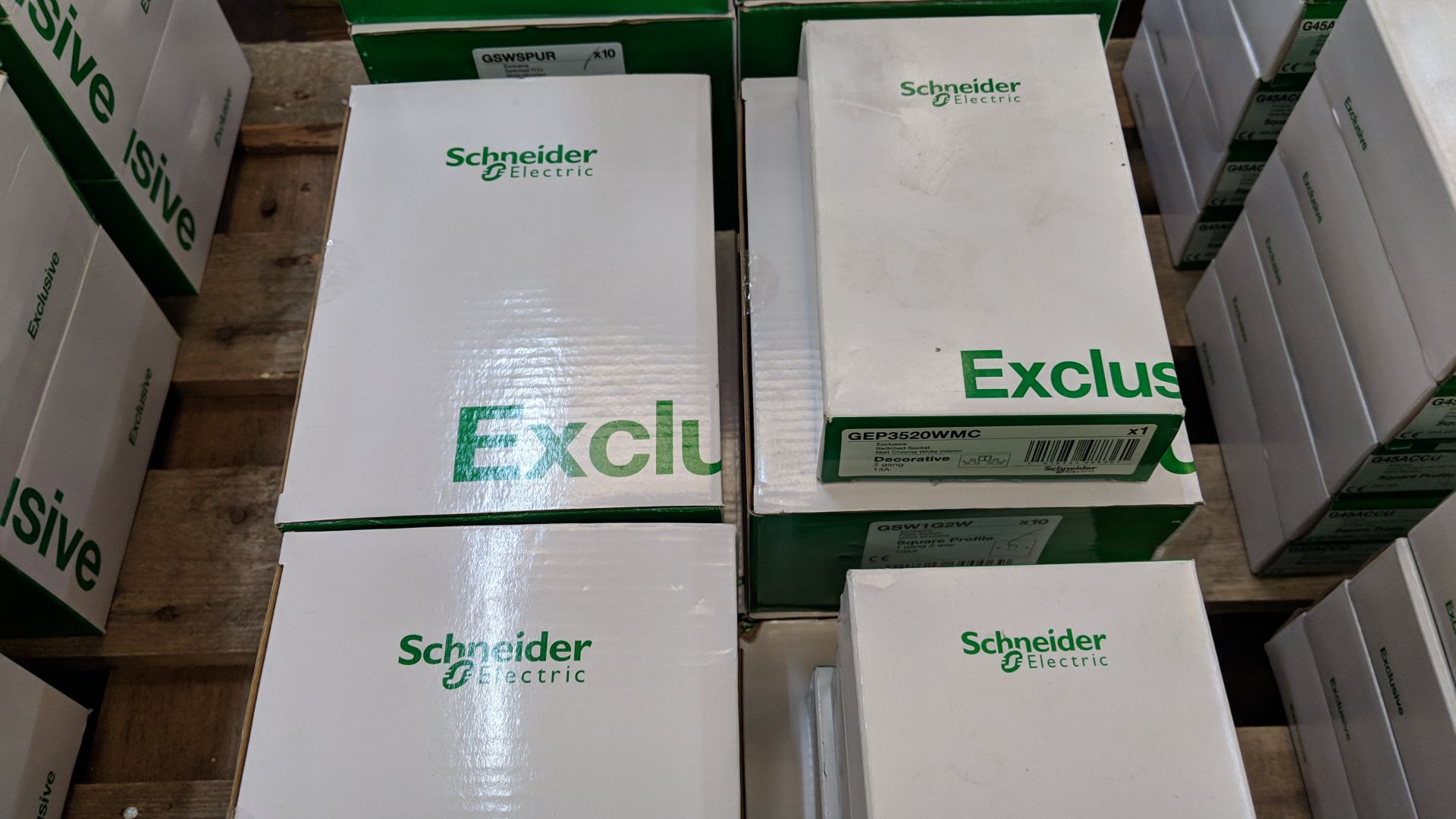 Large quantity of assorted Schneider Exclusive Square Profile sockets & switches This lot is one - Image 5 of 6