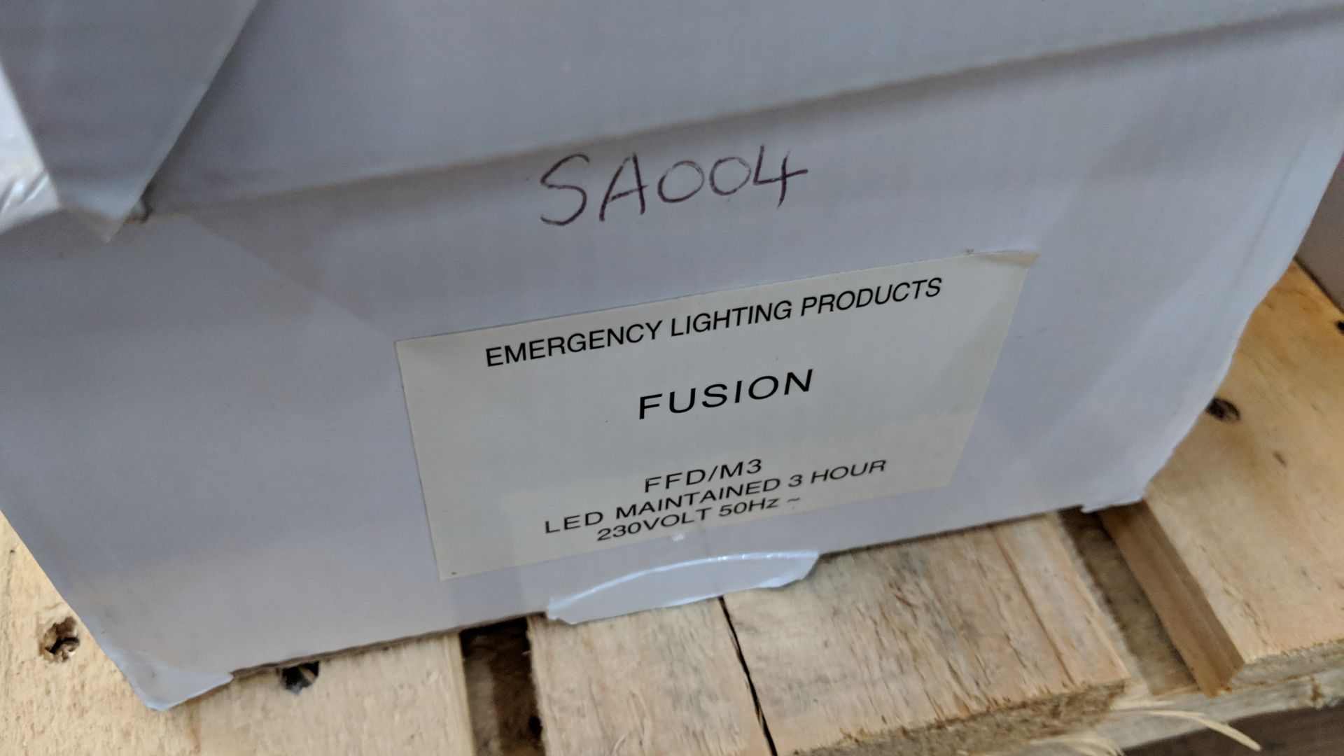 2 off Fusion LED rectangular emergency lighting units This lot is one of a number of lots in this - Bild 2 aus 2