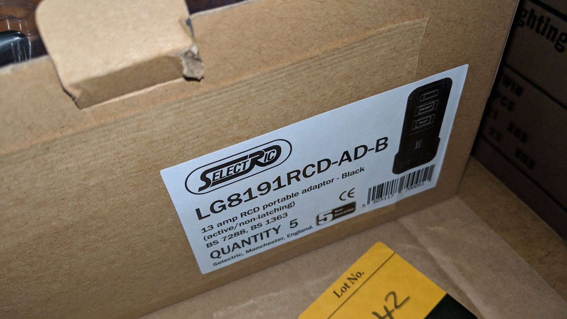 80 off 13amp black RCD portable active/non-latching adaptors This lot is one of a number of lots - Image 3 of 4