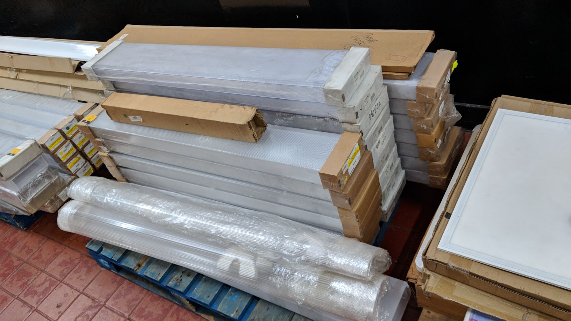 The contents of a pallet of fluorescent fitting diffusers This lot is one of a number of lots in - Image 8 of 8