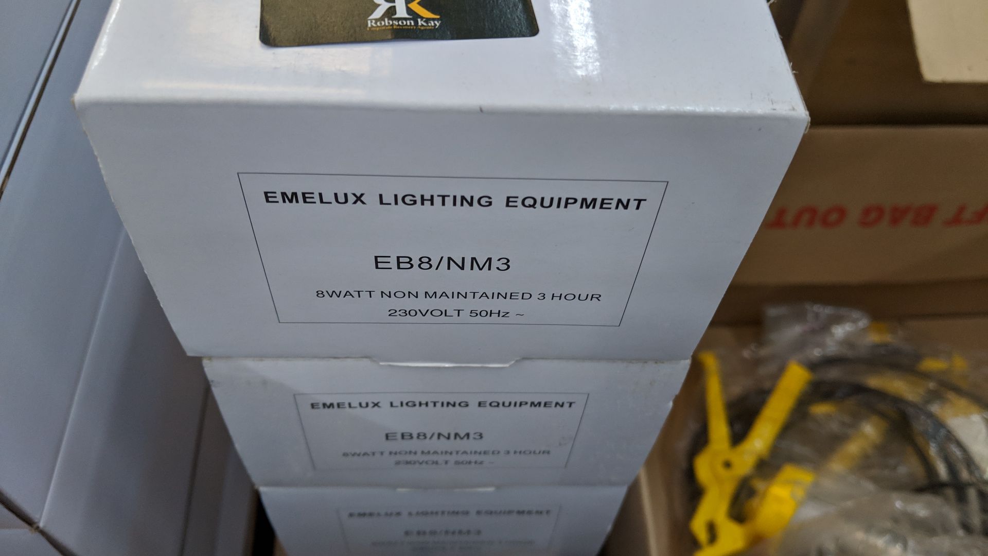 6 off emergency lighting 8W non-maintained 3 hour lighting units This lot is one of a number of lots - Bild 2 aus 2