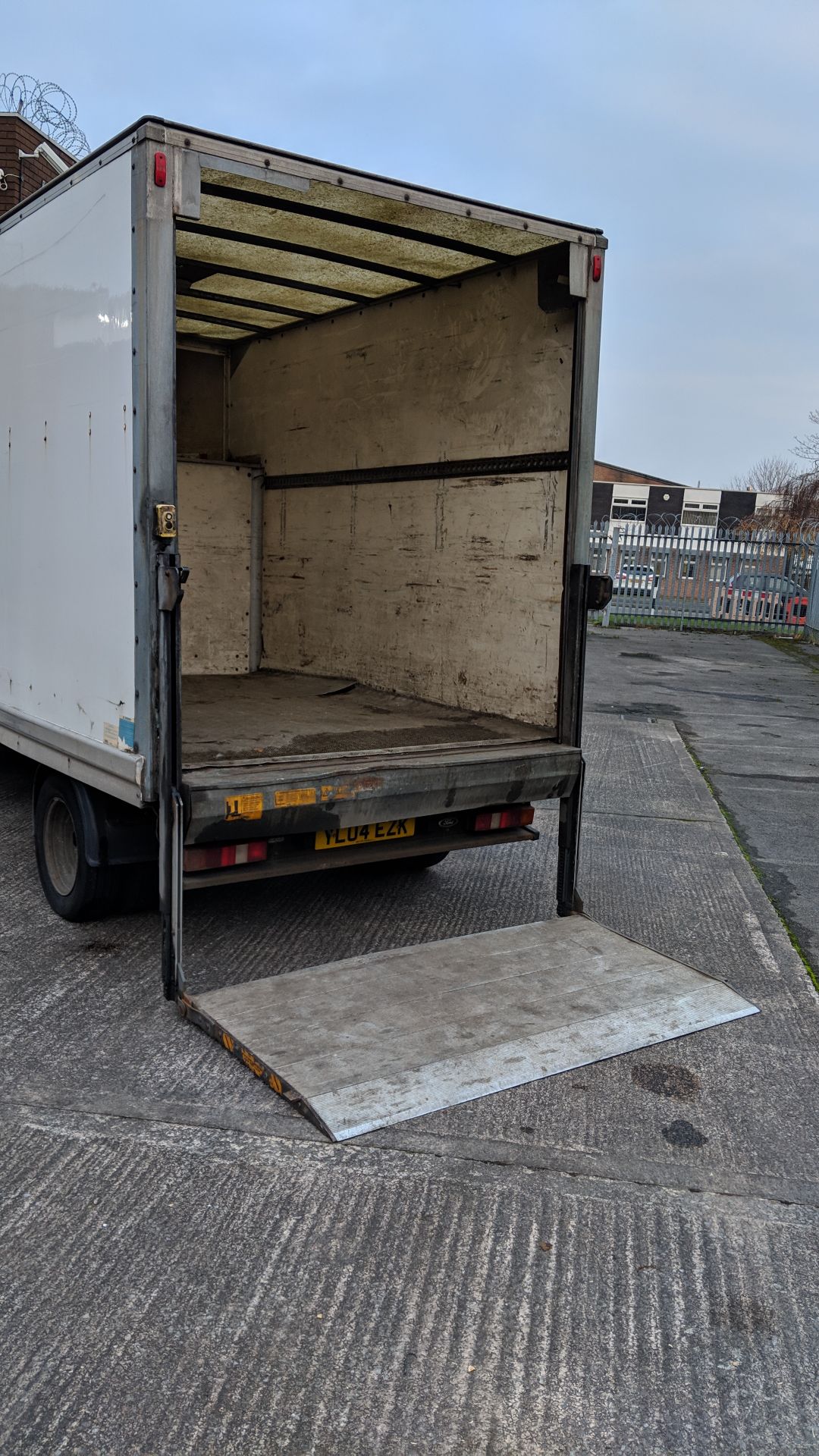 2004 Ford Transit 350 MWB TD Luton Van - Image 9 of 14