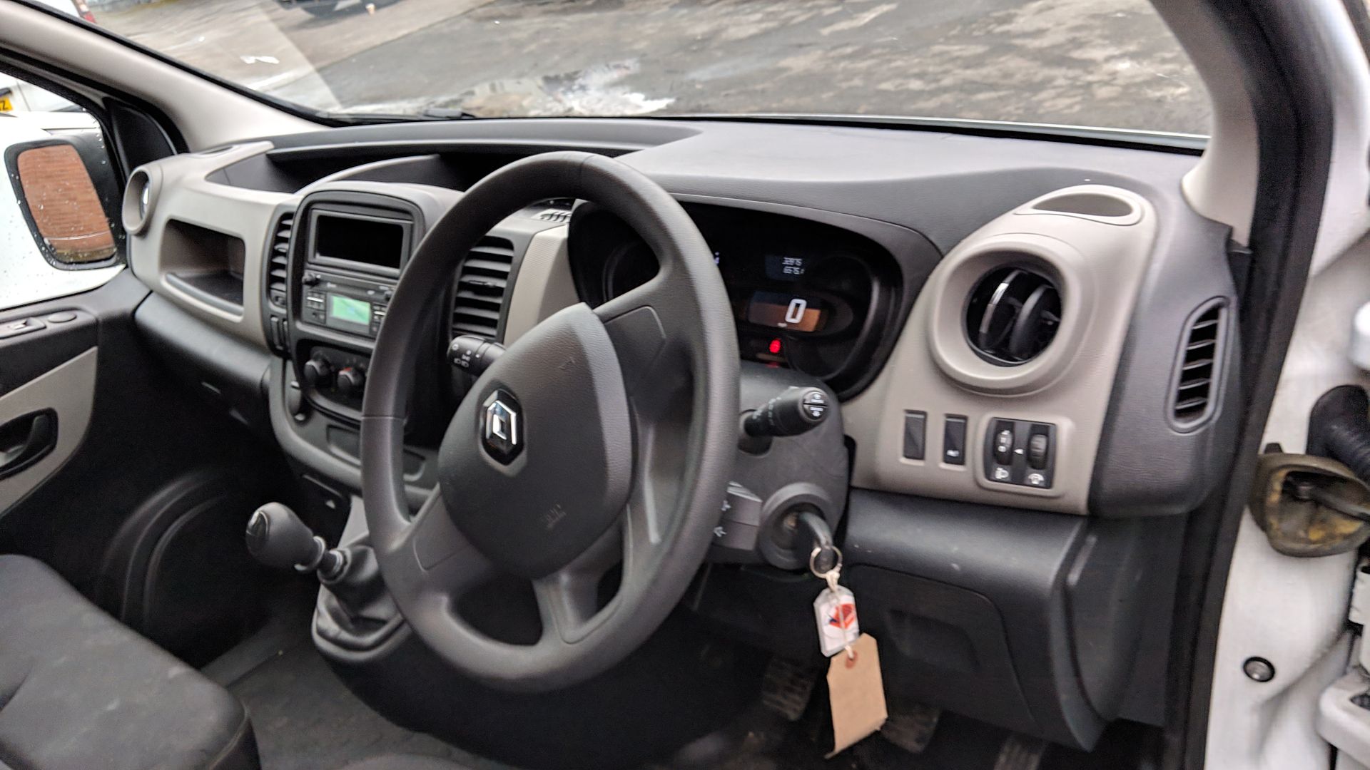 2017 Renault Trafic SL27 DCi 120 Business panel van - Image 9 of 24