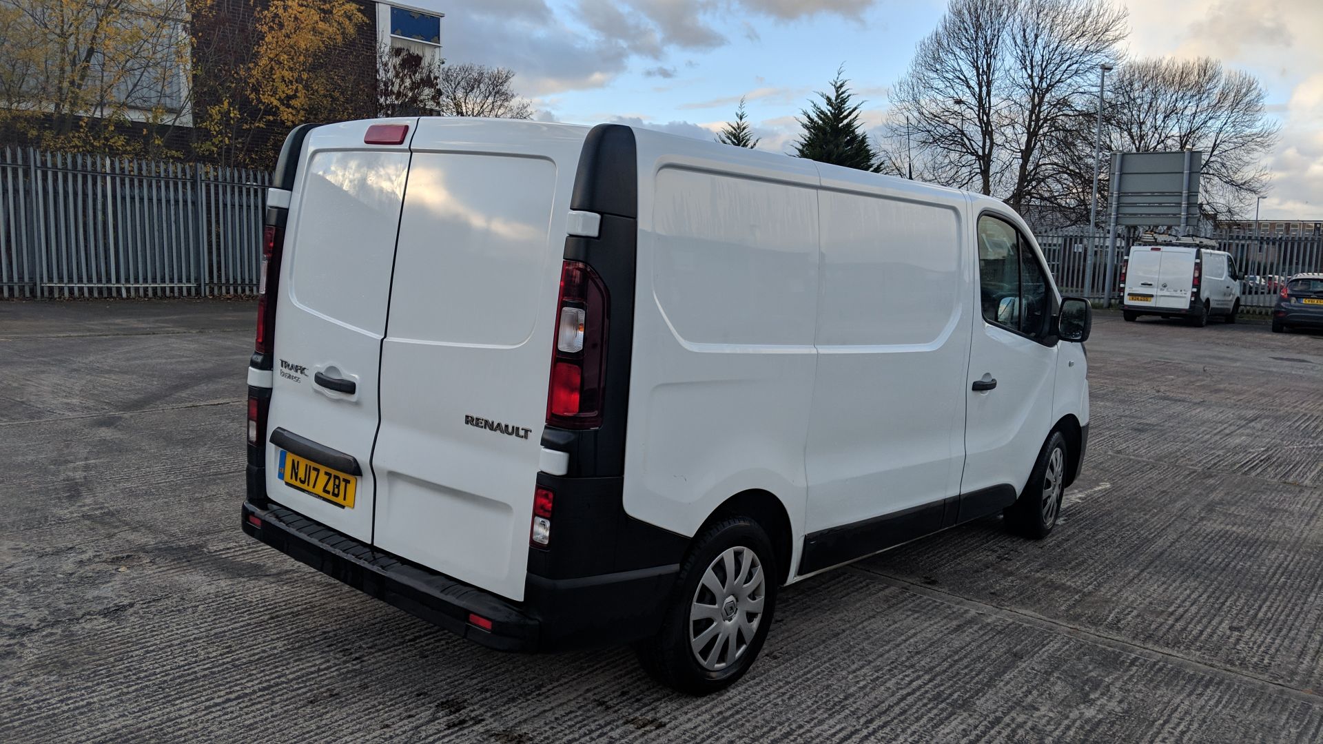 2017 Renault Trafic SL27 DCi 120 Business panel van - Image 11 of 24