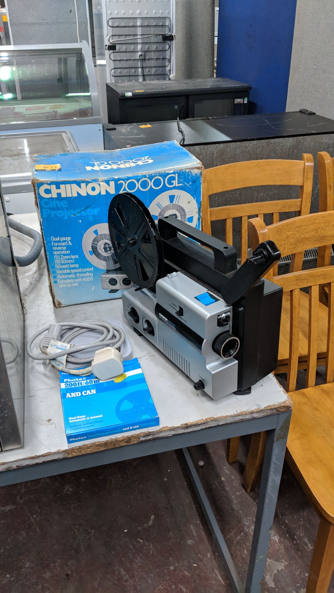 Chinon 2000GL cine projector IMPORTANT: Please remember goods successfully bid upon must be paid for - Image 4 of 4