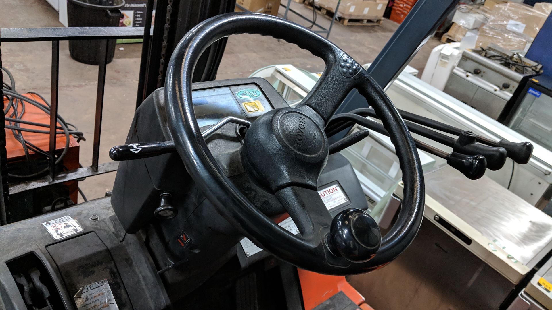 2005 Toyota electric forklift truck model 7FB30 with Cascade sideshift - Image 11 of 13