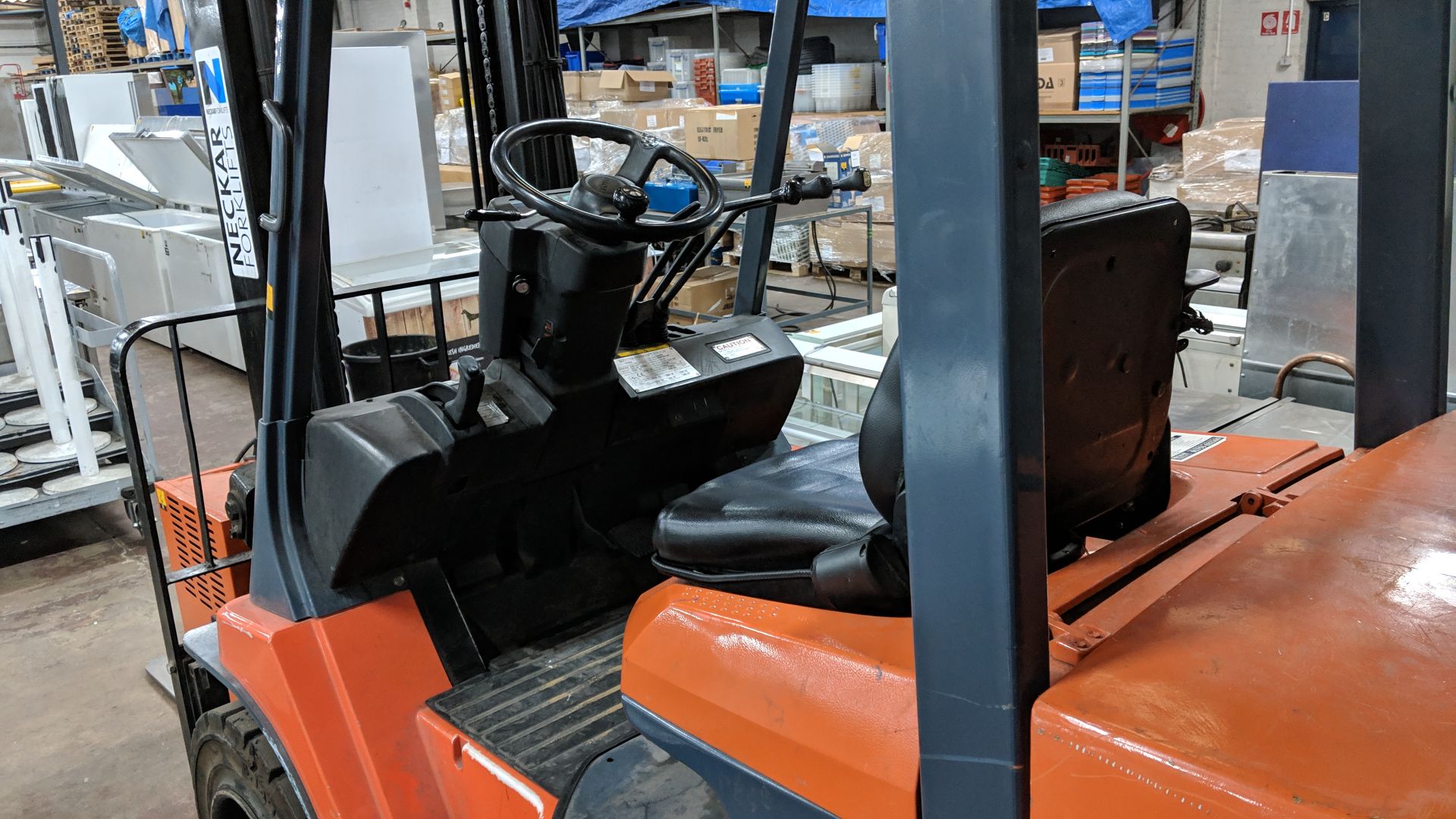2005 Toyota electric forklift truck model 7FB30 with Cascade sideshift - Image 8 of 13