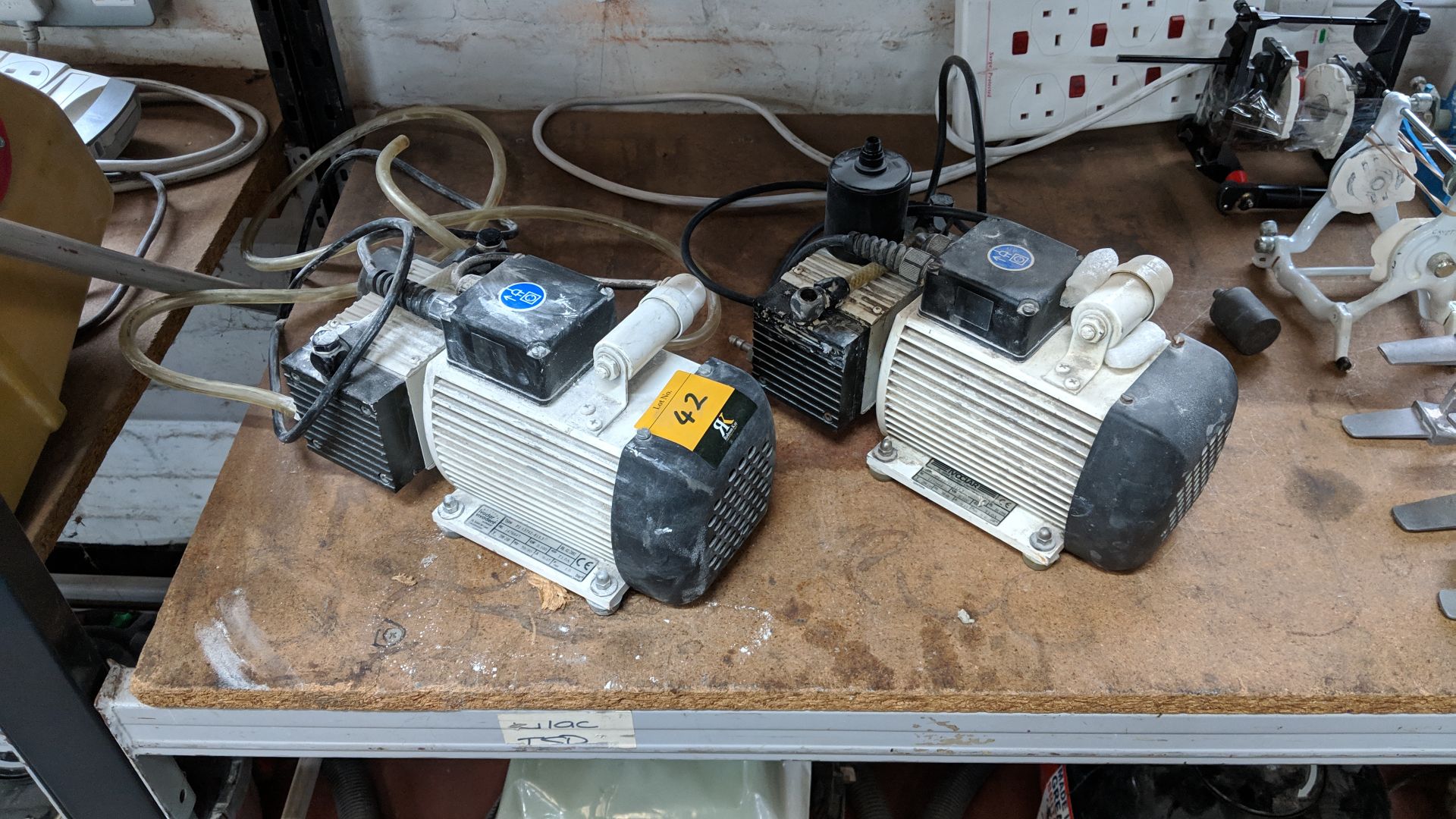 2 off Ivoclar Vivadent vacuum pumps type PJ13742-813.3 IMPORTANT: Please remember goods successfully