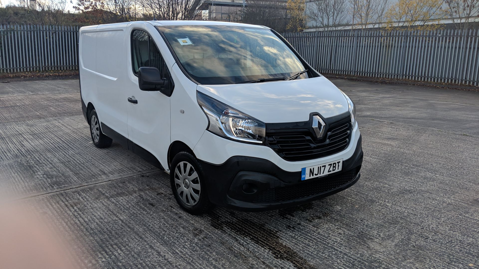 2017 Renault Trafic SL27 DCi 120 Business panel van - Image 2 of 24