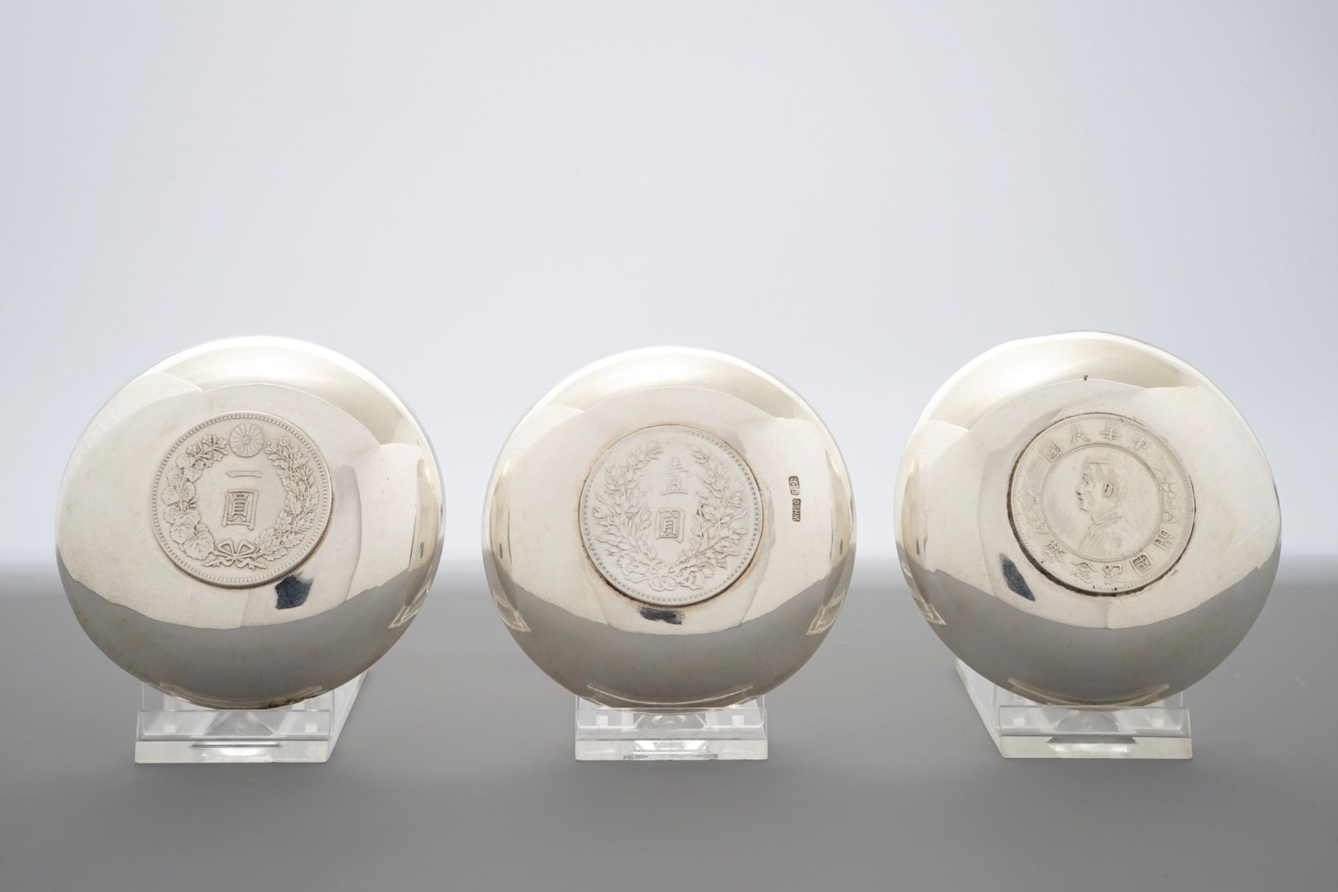 Nine Chinese silver coin bowls, mark of Wang Hing, 19/20th C. - Image 5 of 8