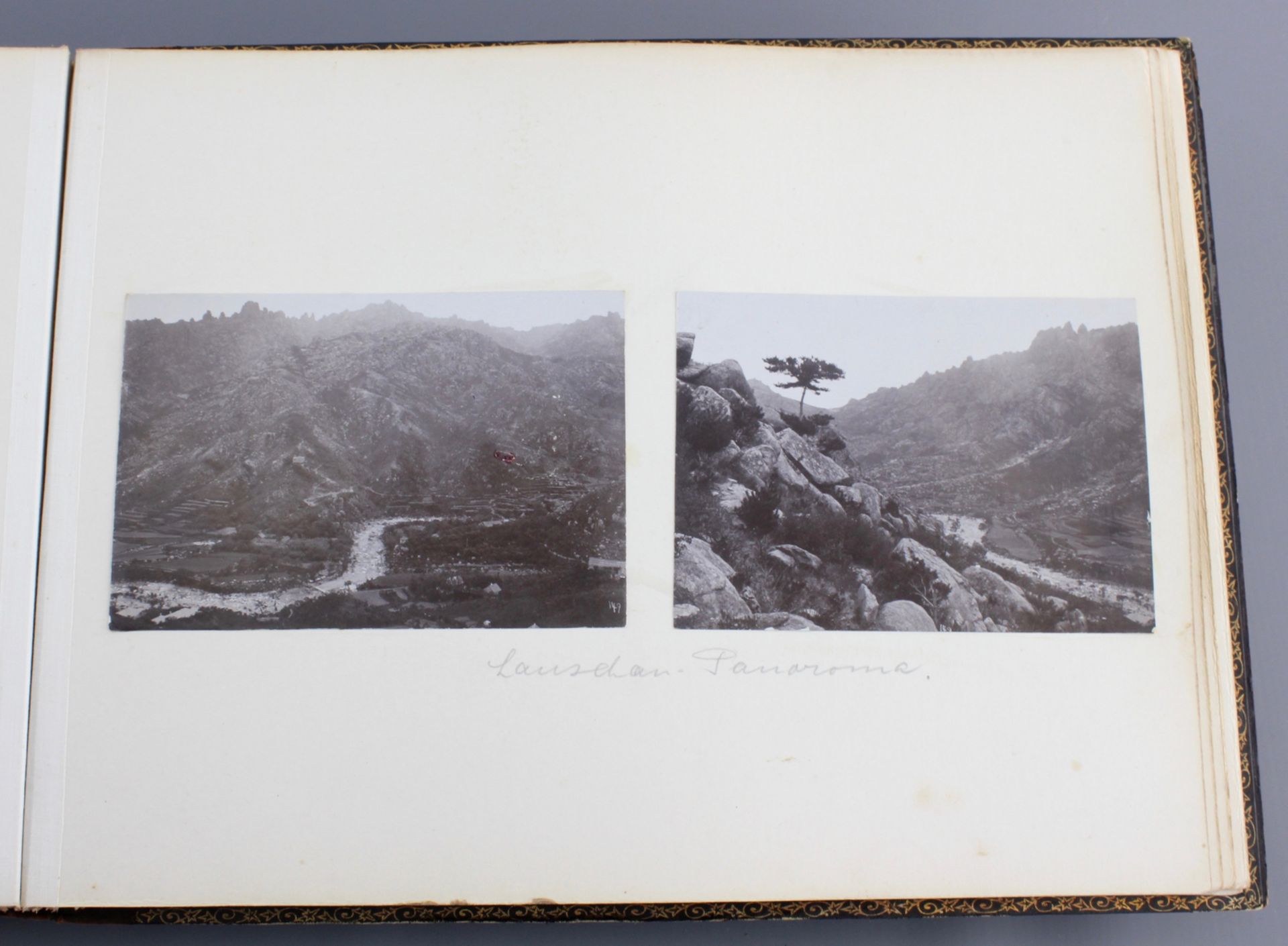 An album with photos of Chine and Japan, ca. 1900 - Image 41 of 44