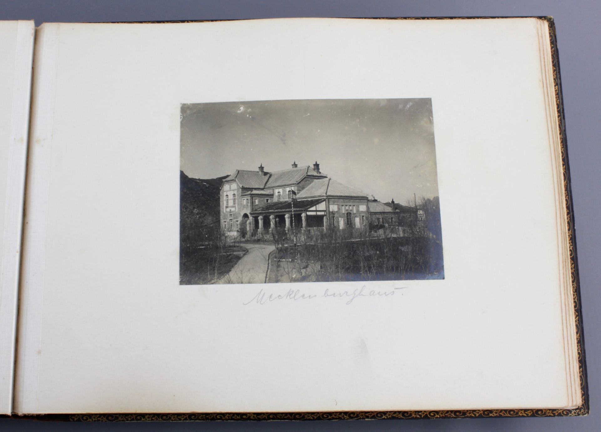 An album with photos of Chine and Japan, ca. 1900 - Image 39 of 44