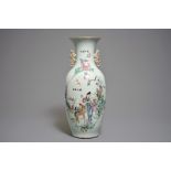A Chinese famille rose vase with the immortal Magu with a deer, 19/20th C.