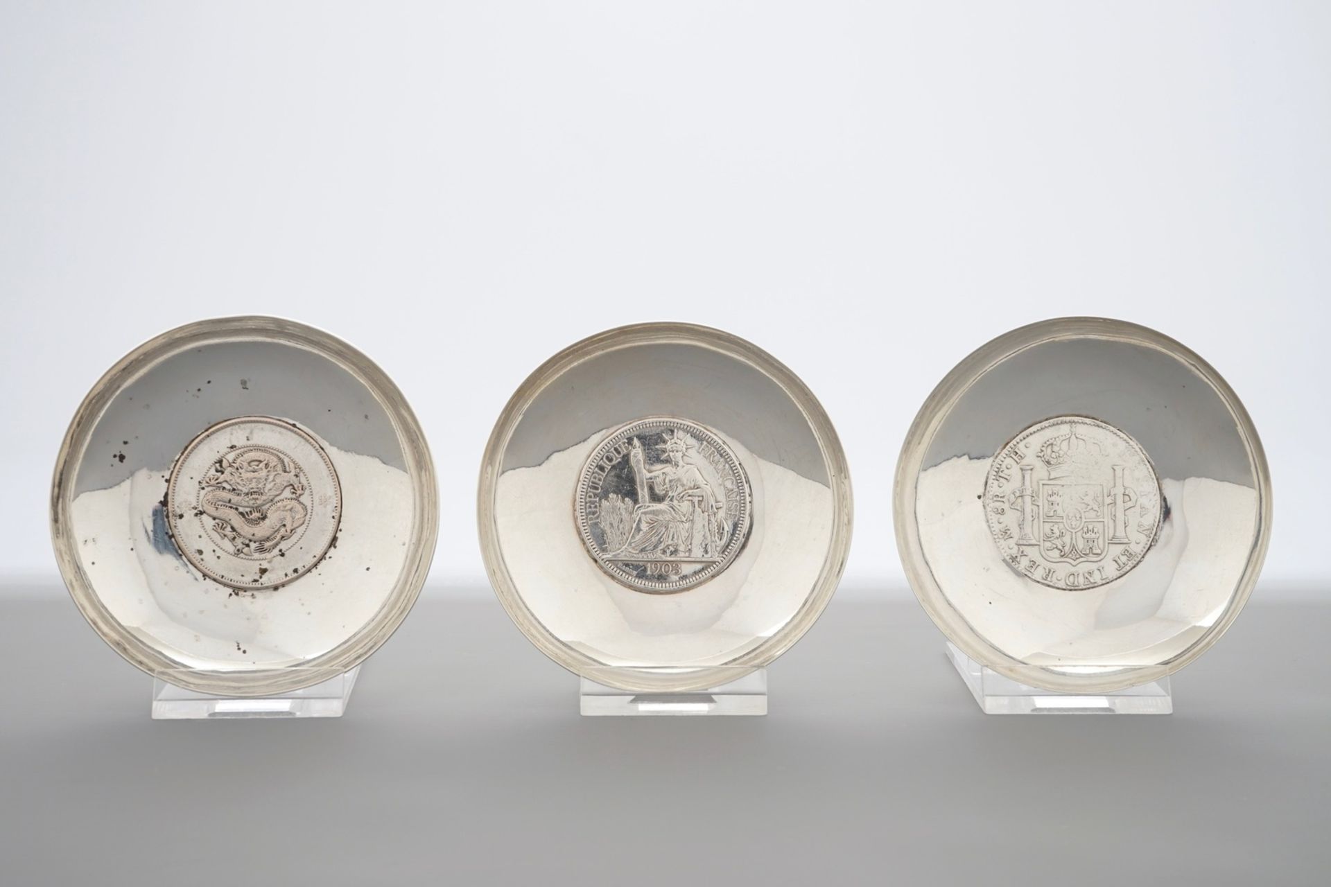 Nine Chinese silver coin bowls, mark of Wang Hing, 19/20th C. - Image 2 of 8