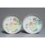 A pair of Chinese famille rose plates with deers, Yongzheng/Qianlong